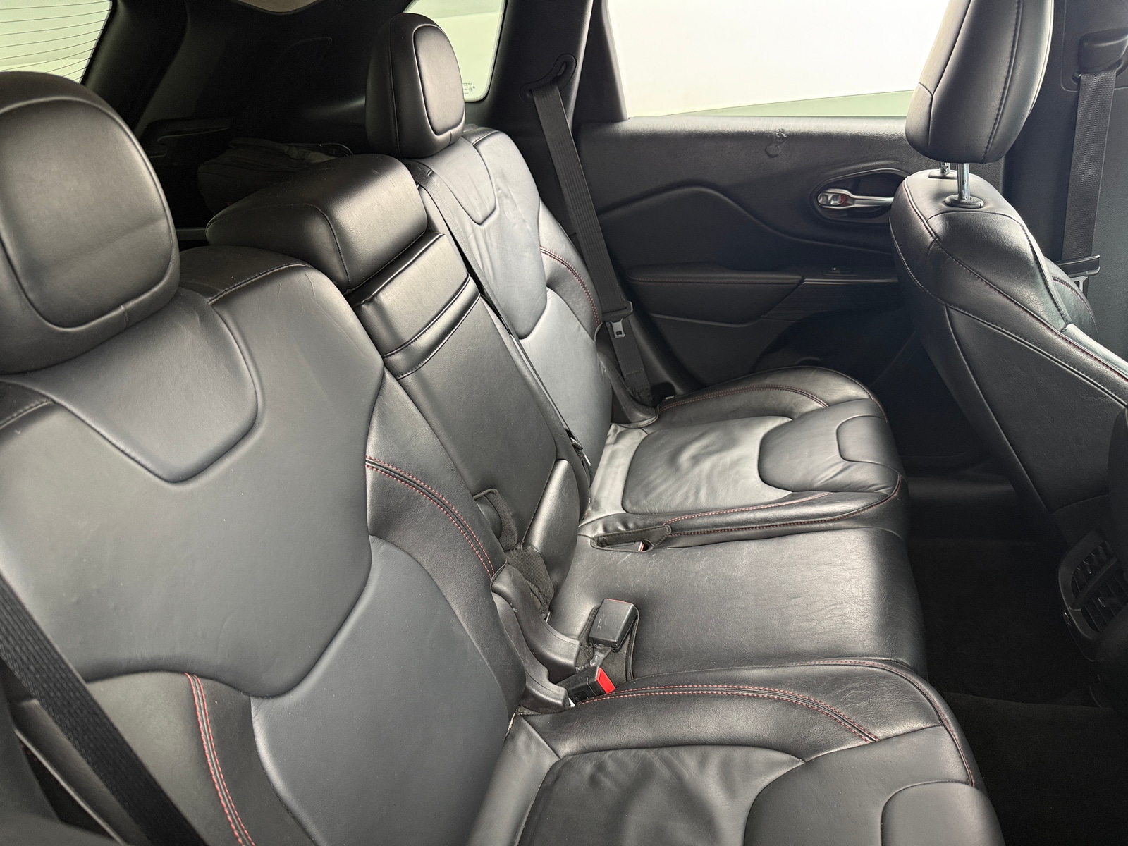 Thumbnail: 2015 Jeep Cherokee - 6