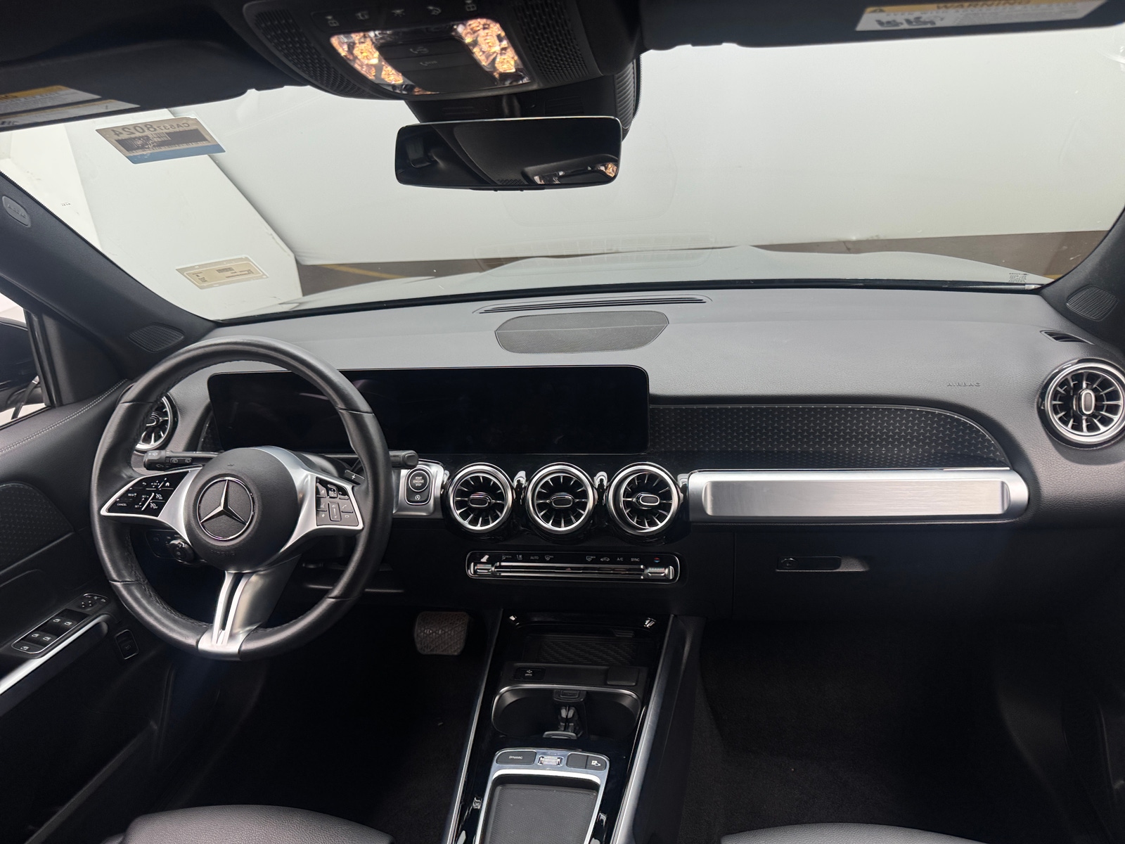 Thumbnail: 2024 Mercedes-Benz GLB - 2