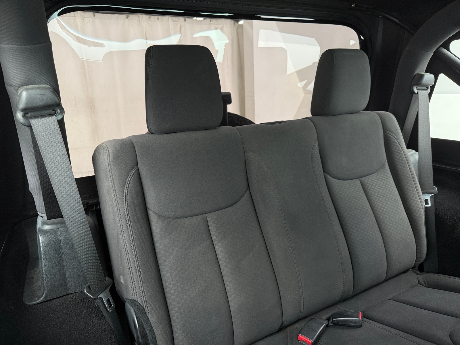 Thumbnail: 2016 Jeep Wrangler - 6