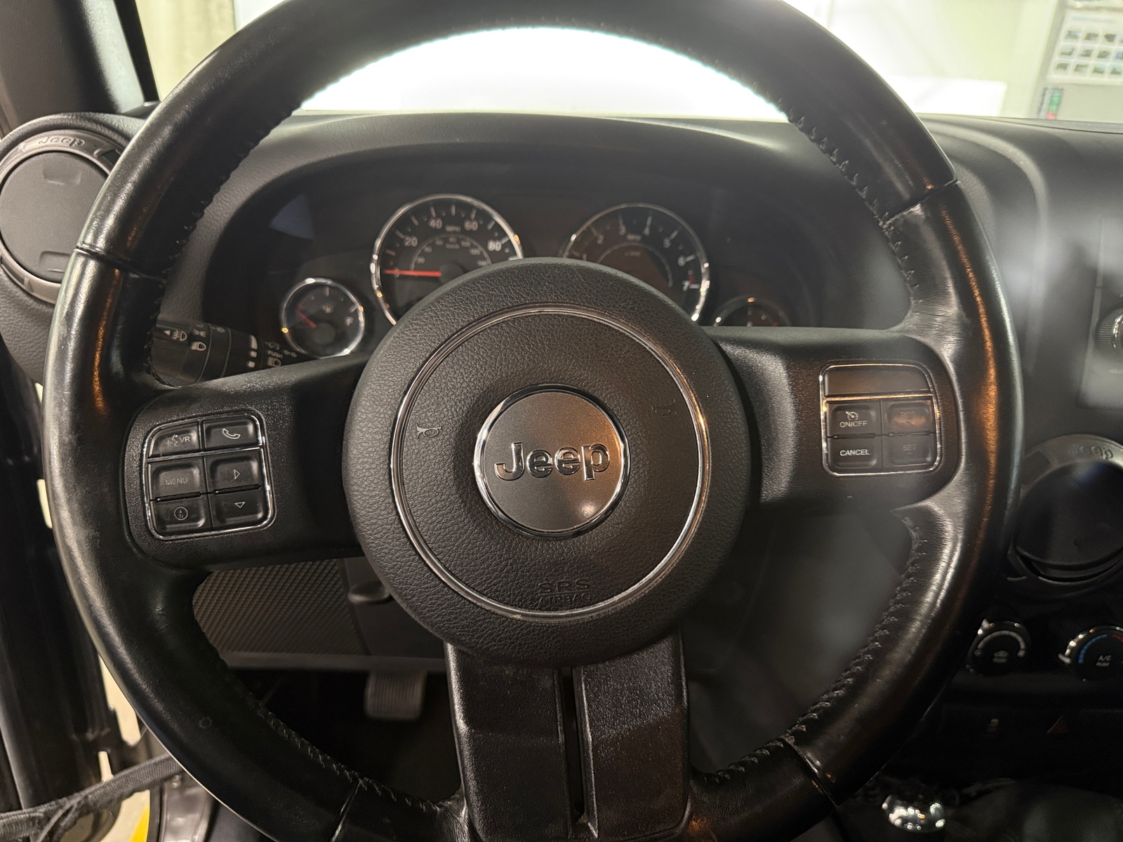 Thumbnail: 2016 Jeep Wrangler - 5