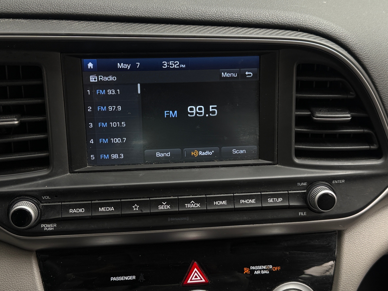 Thumbnail: 2019 Hyundai Elantra - 4