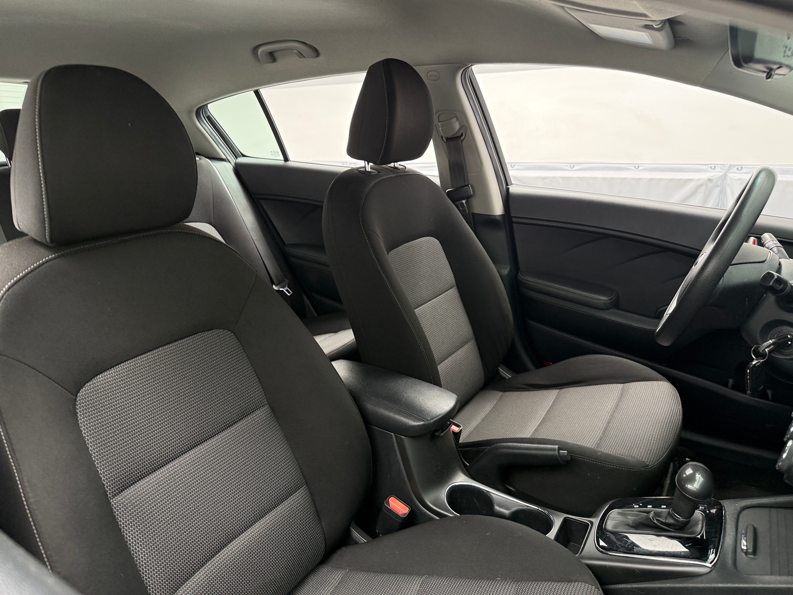 Thumbnail: 2017 Kia Forte - 2