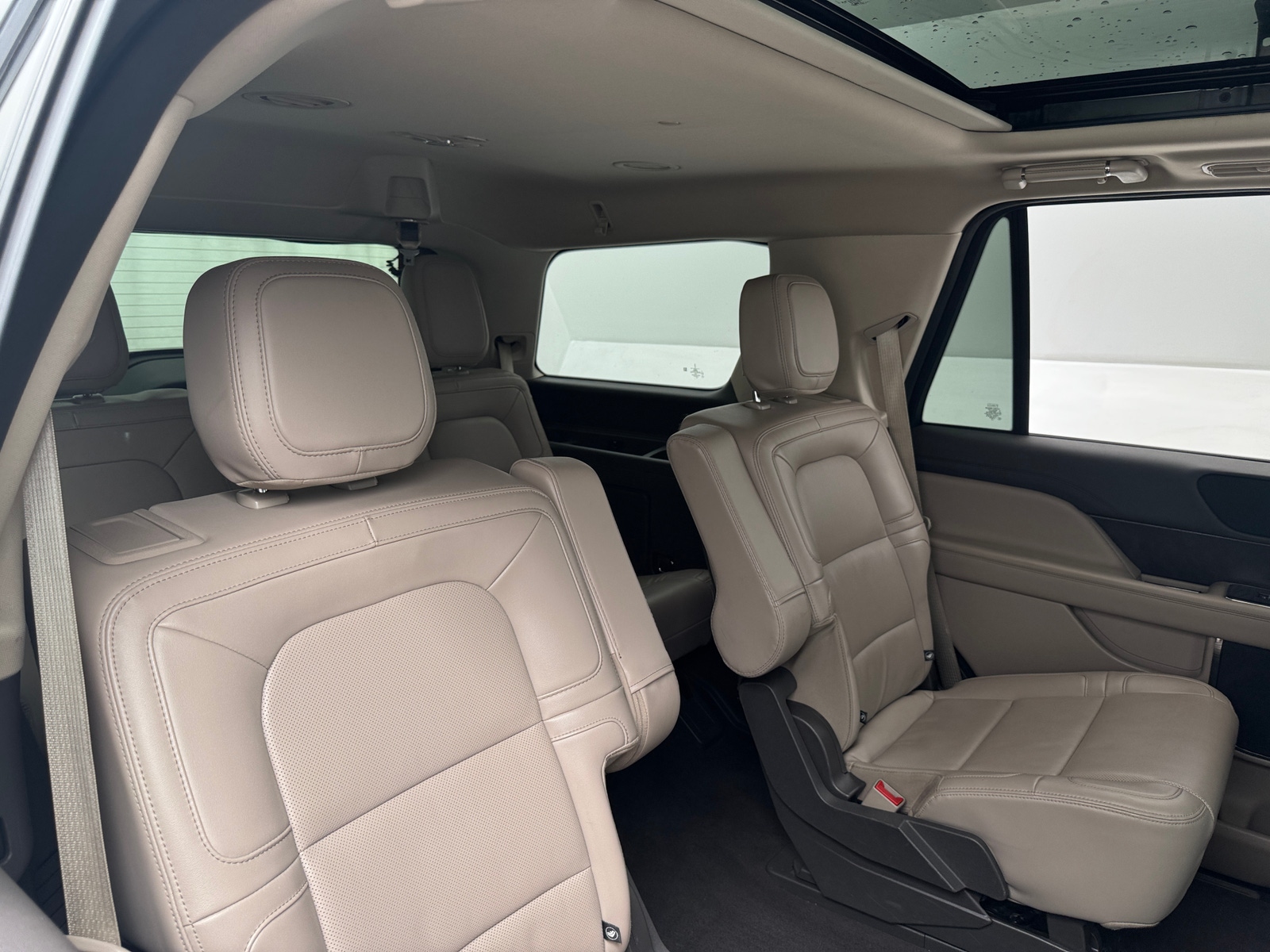 Thumbnail: 2023 Lincoln Navigator - 5
