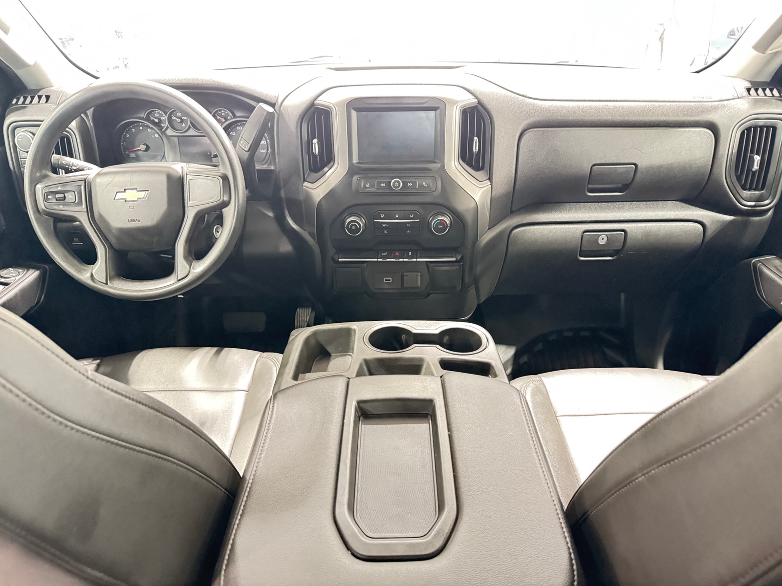 Thumbnail: 2020 Chevrolet Silverado 1500 - 3