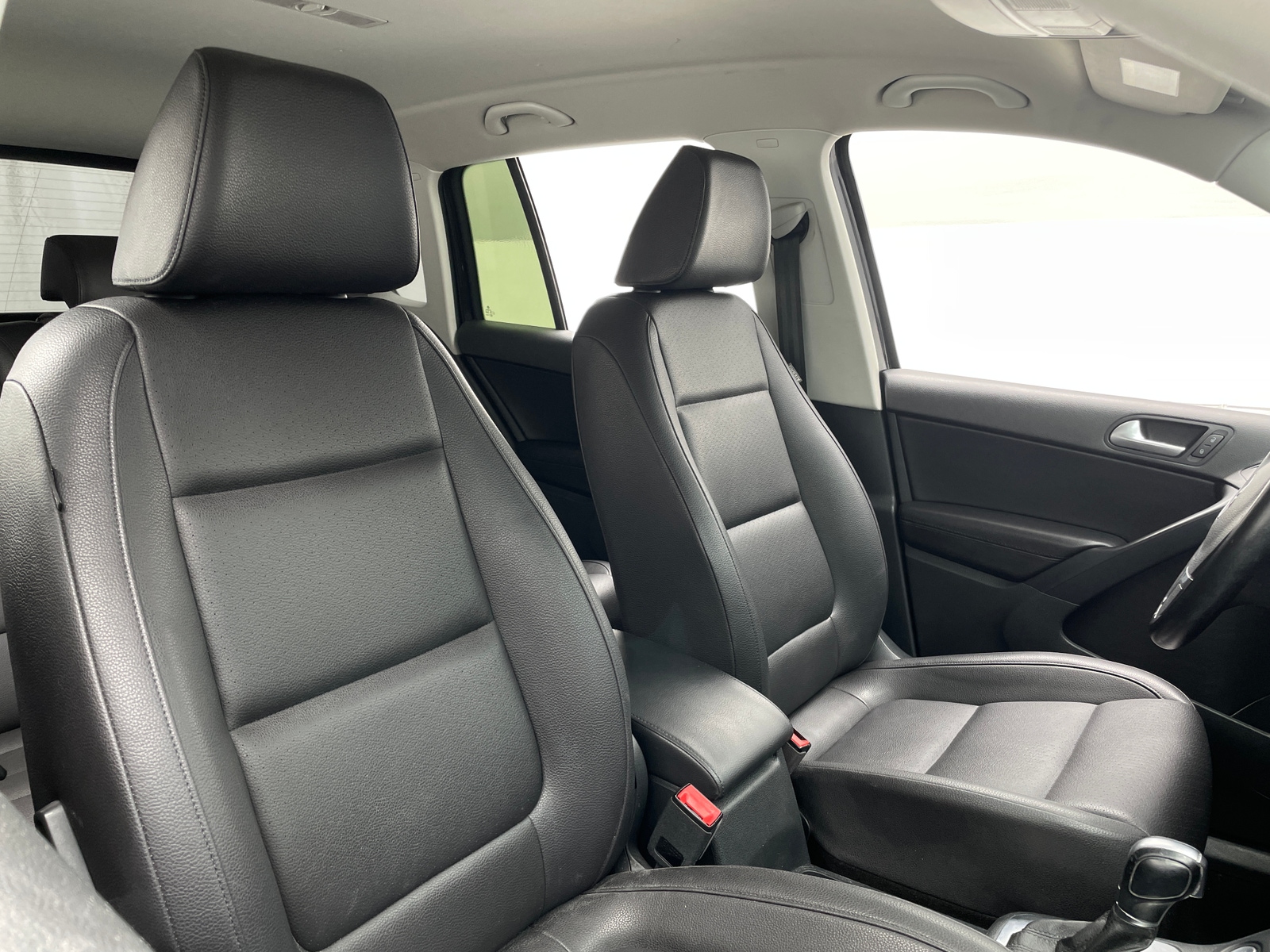 Thumbnail: 2017 Volkswagen Tiguan - 2