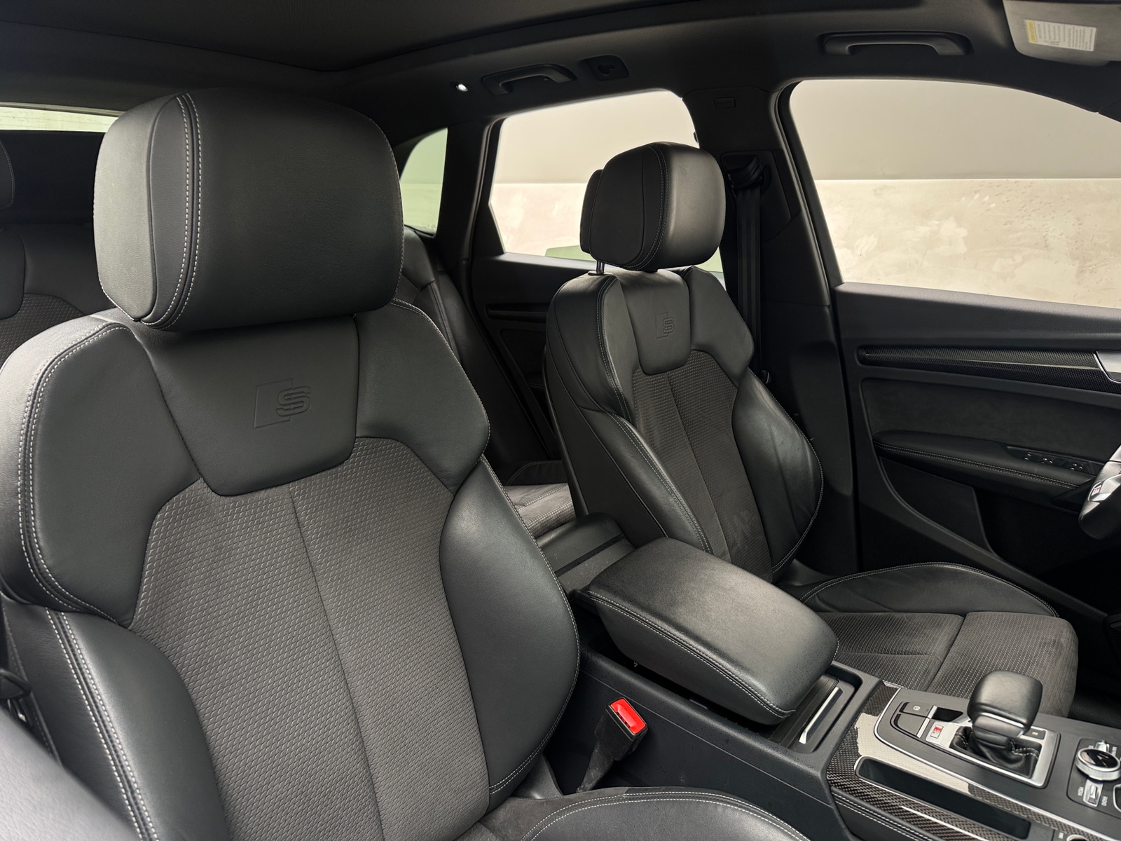 Thumbnail: 2019 Audi SQ5 - 2