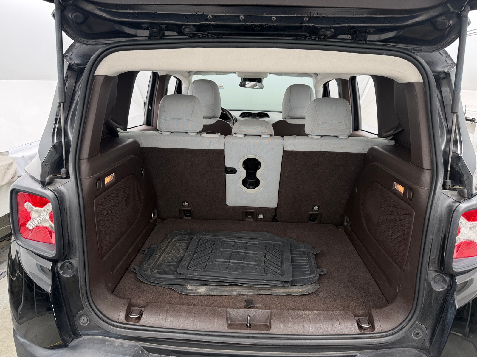 Thumbnail: 2015 Jeep Renegade - 7