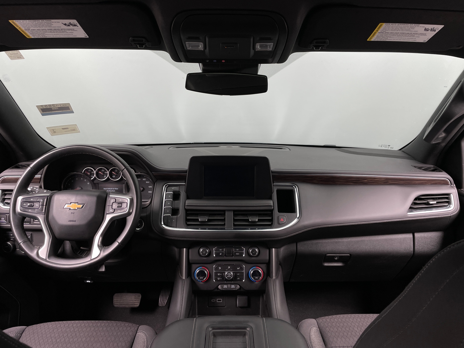 Thumbnail: 2023 Chevrolet Tahoe - 3