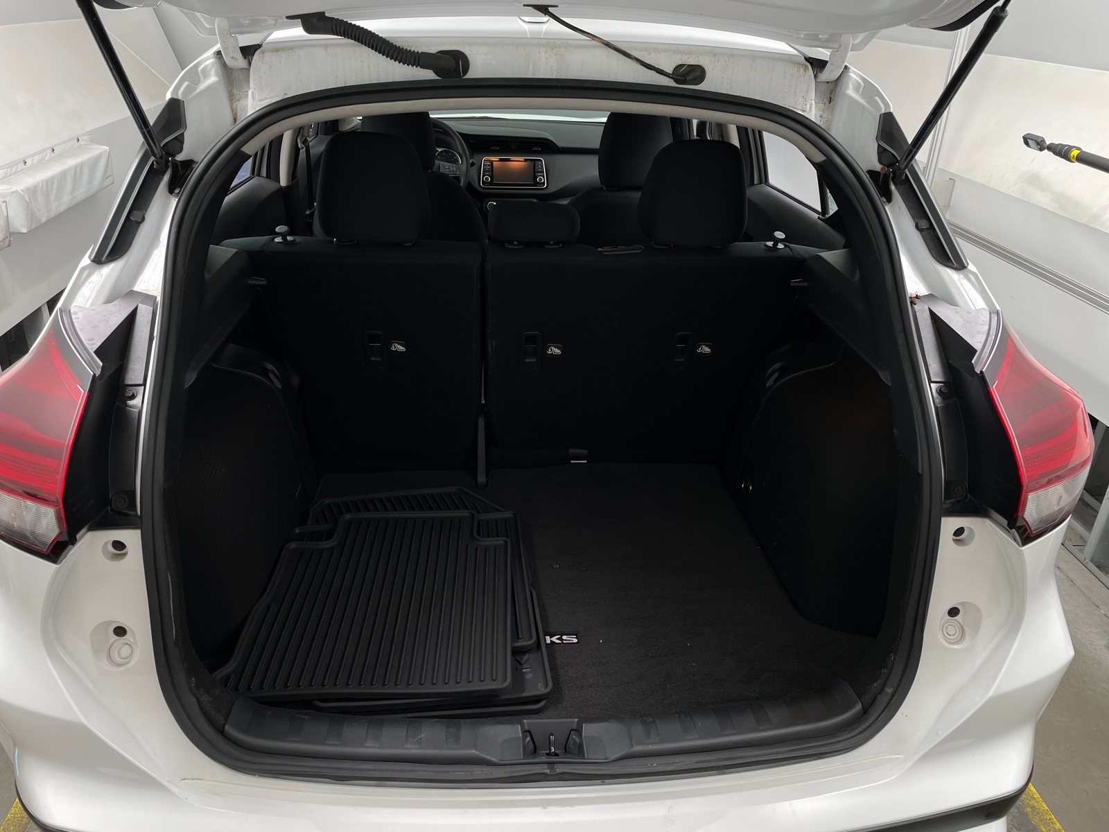 Thumbnail: 2025 Nissan Kicks - 7