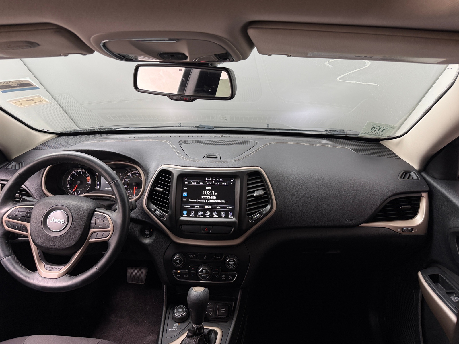 Thumbnail: 2017 Jeep Cherokee - 3