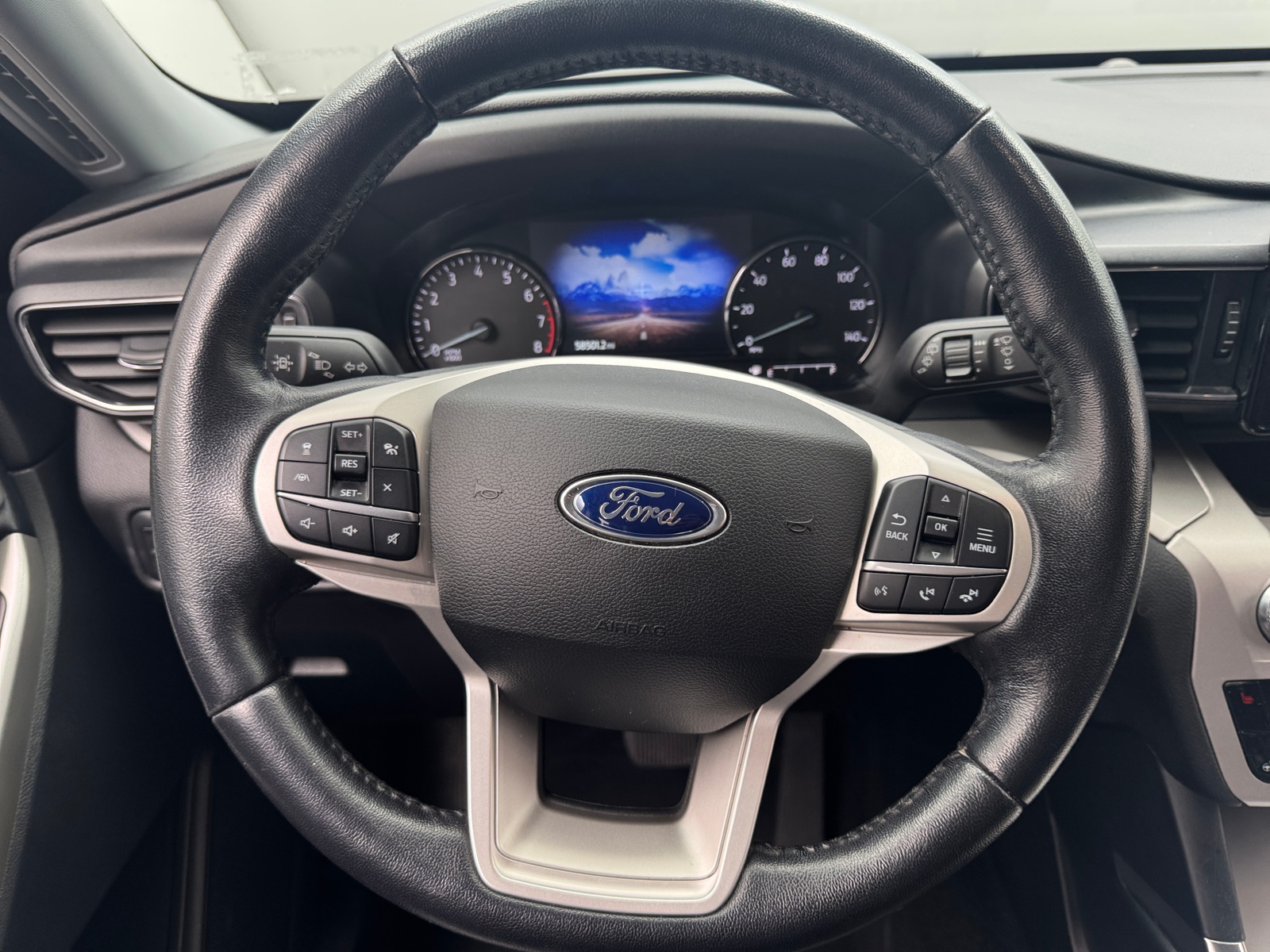 Thumbnail: 2021 Ford Explorer - 5