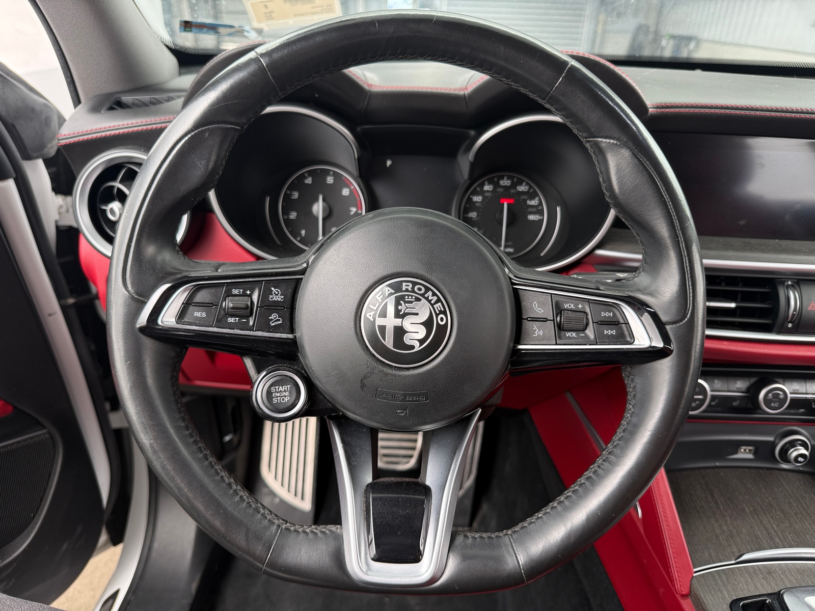 Thumbnail: 2020 Alfa Romeo Stelvio - 4