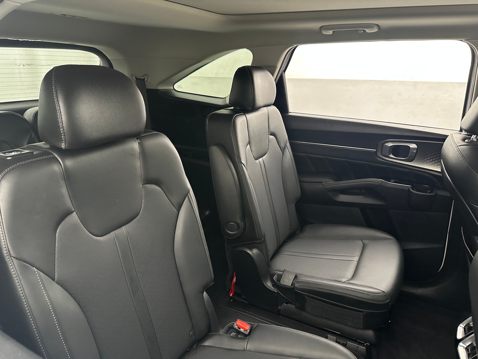Thumbnail: 2023 Kia Sorento - 5