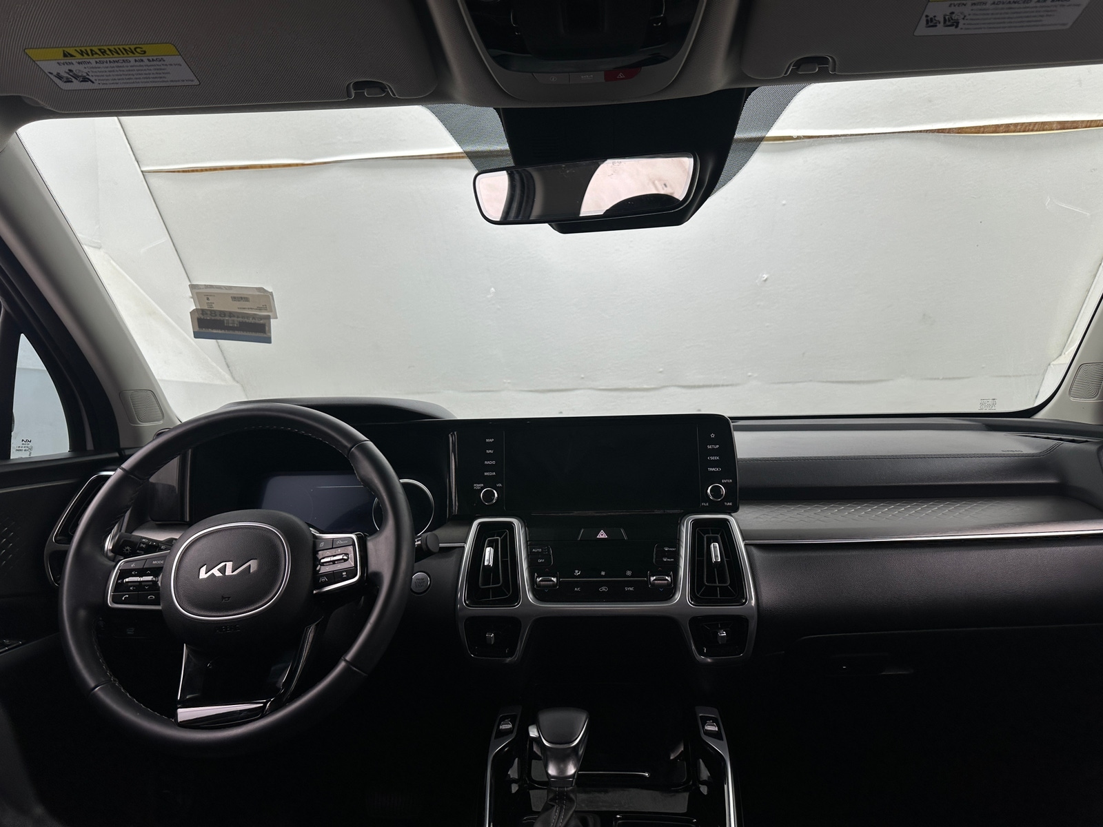 Thumbnail: 2023 Kia Sorento - 2