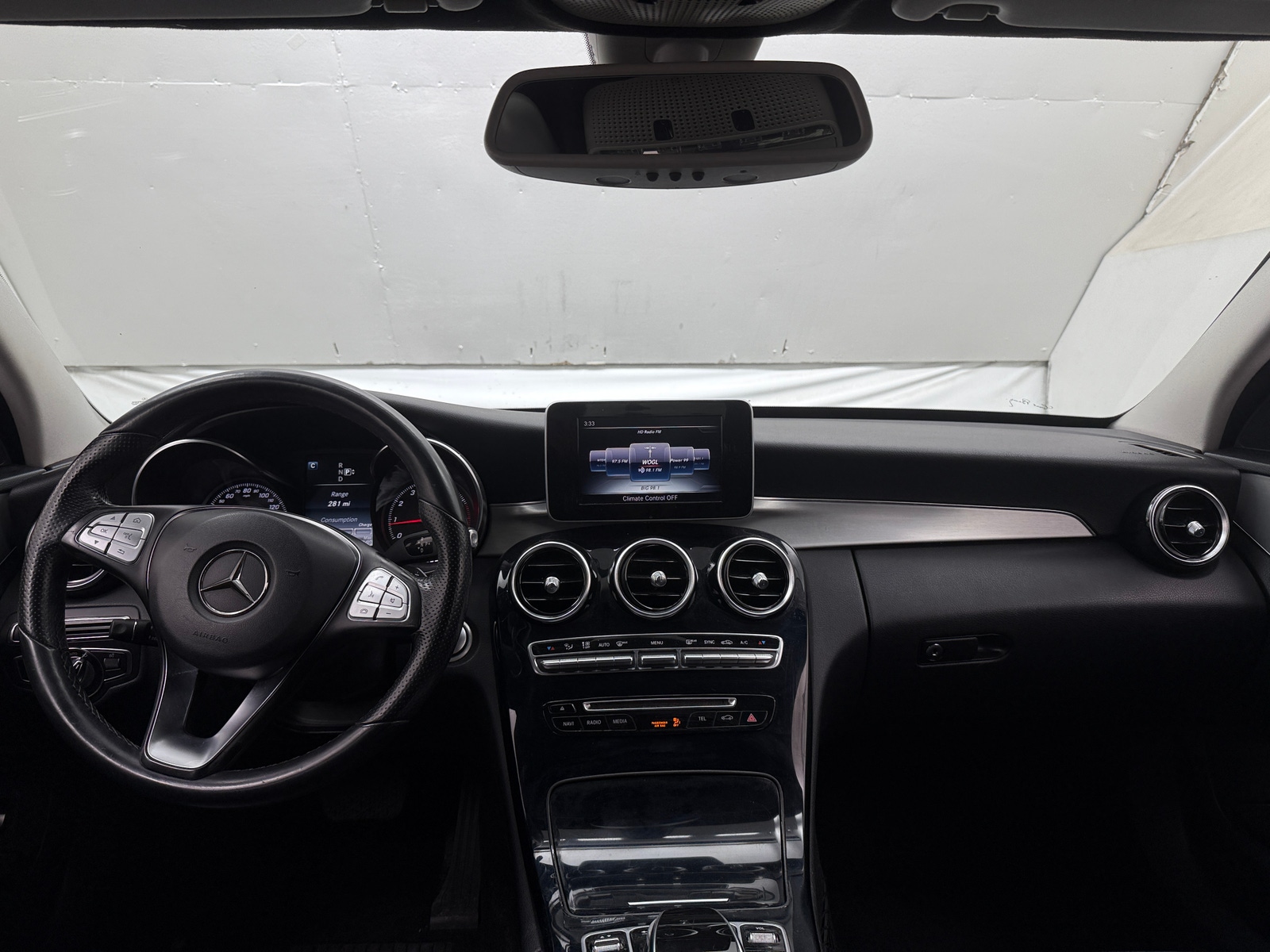 Thumbnail: 2015 Mercedes-Benz C-Class - 2