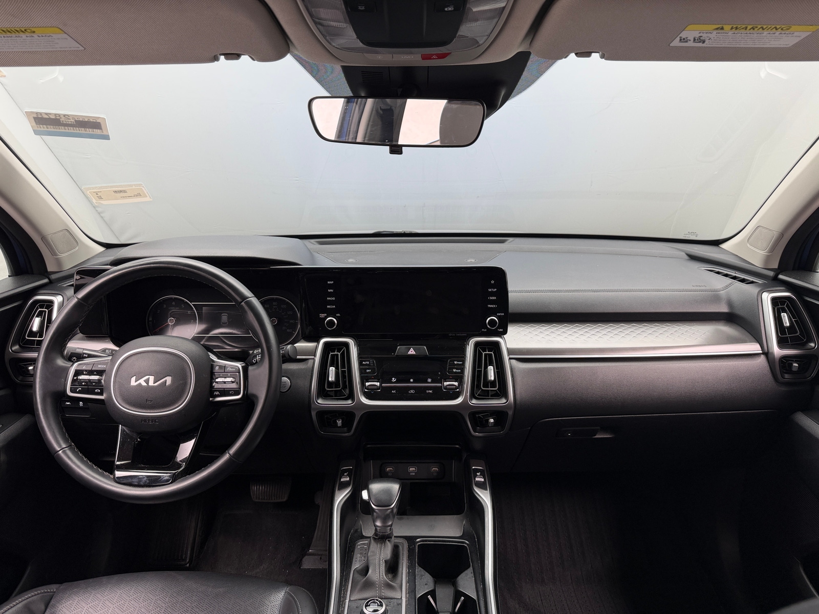 Thumbnail: 2022 Kia Sorento - 3