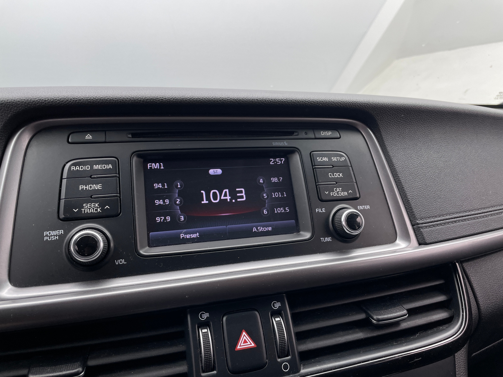 Thumbnail: 2016 Kia Optima - 4