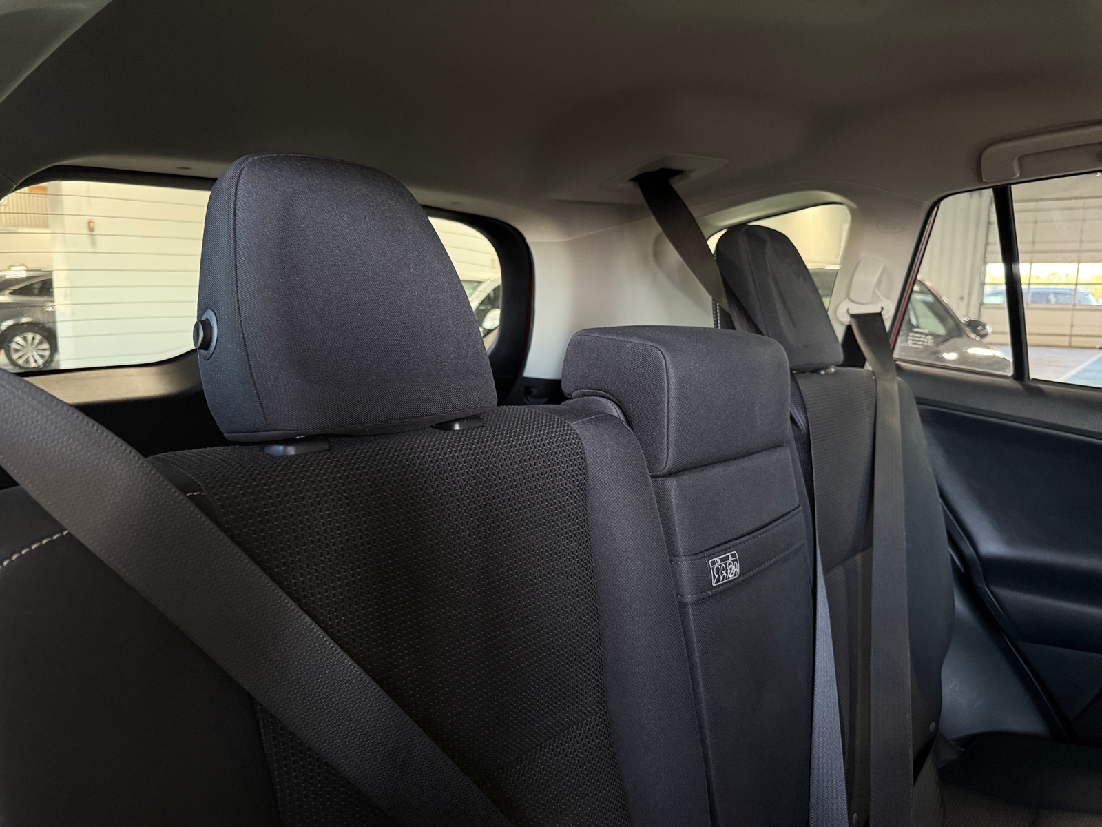 Thumbnail: 2018 Toyota RAV4 - 6