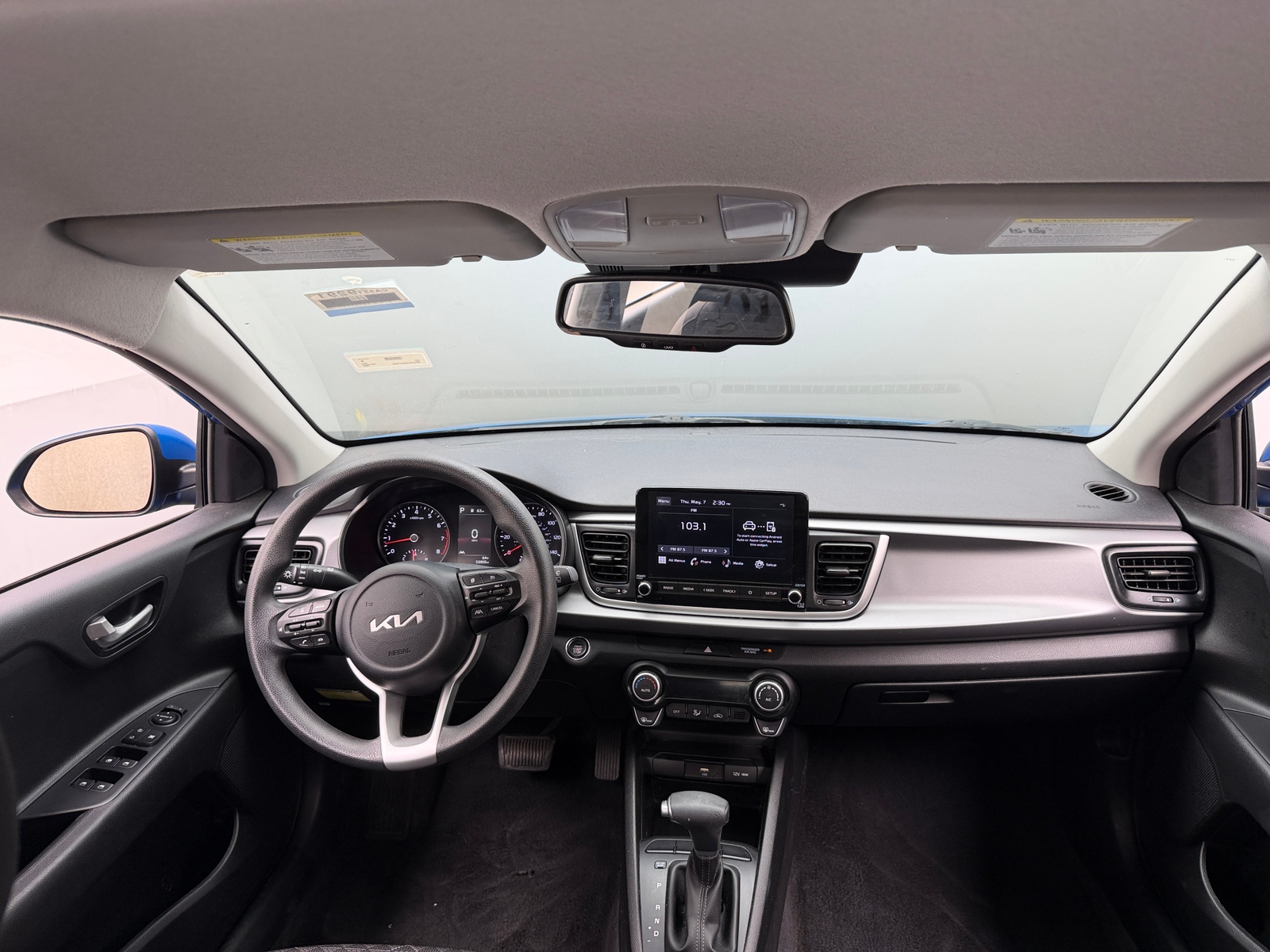 Thumbnail: 2022 Kia Rio - 3