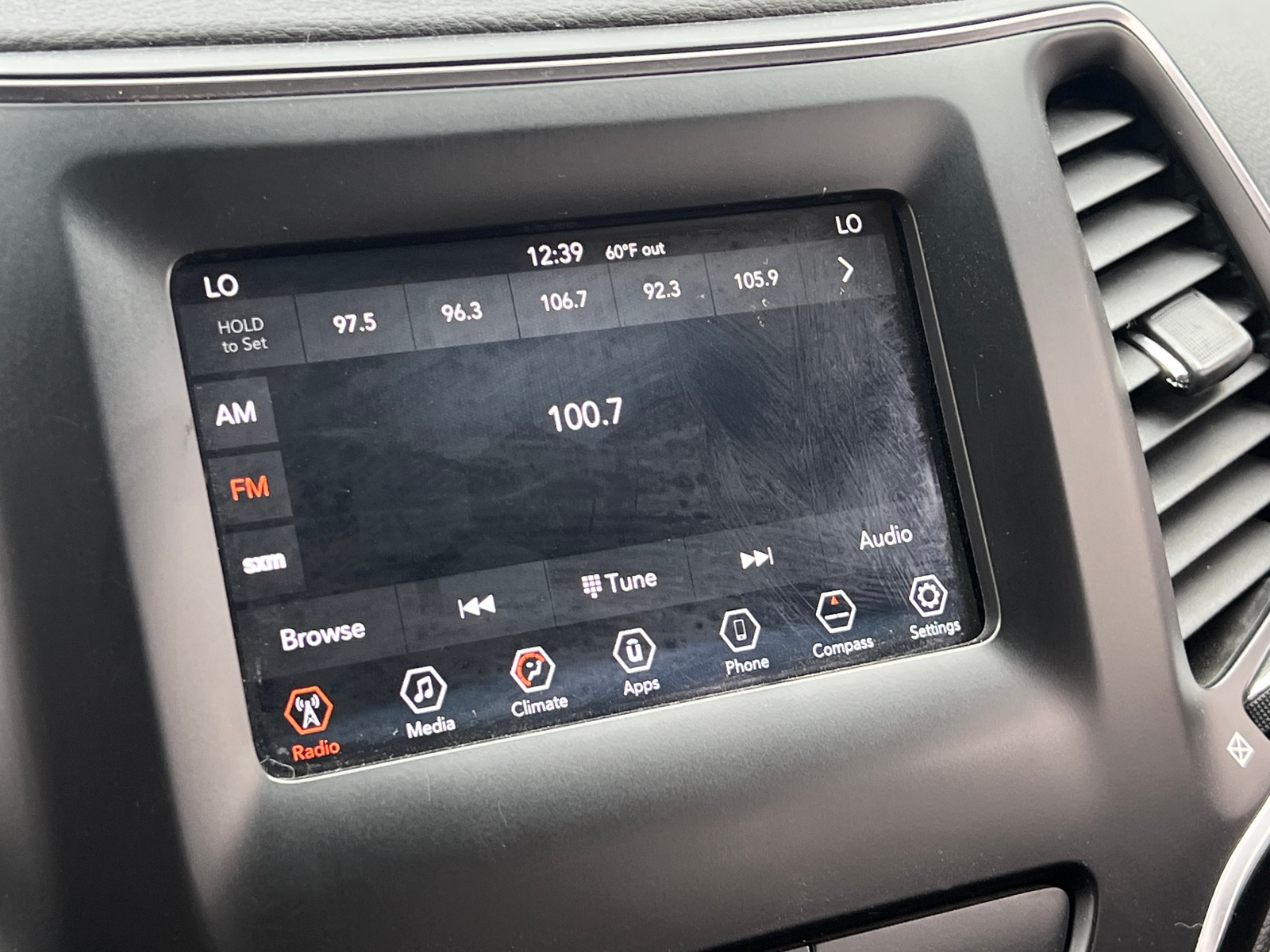 Thumbnail: 2019 Jeep Cherokee - 4