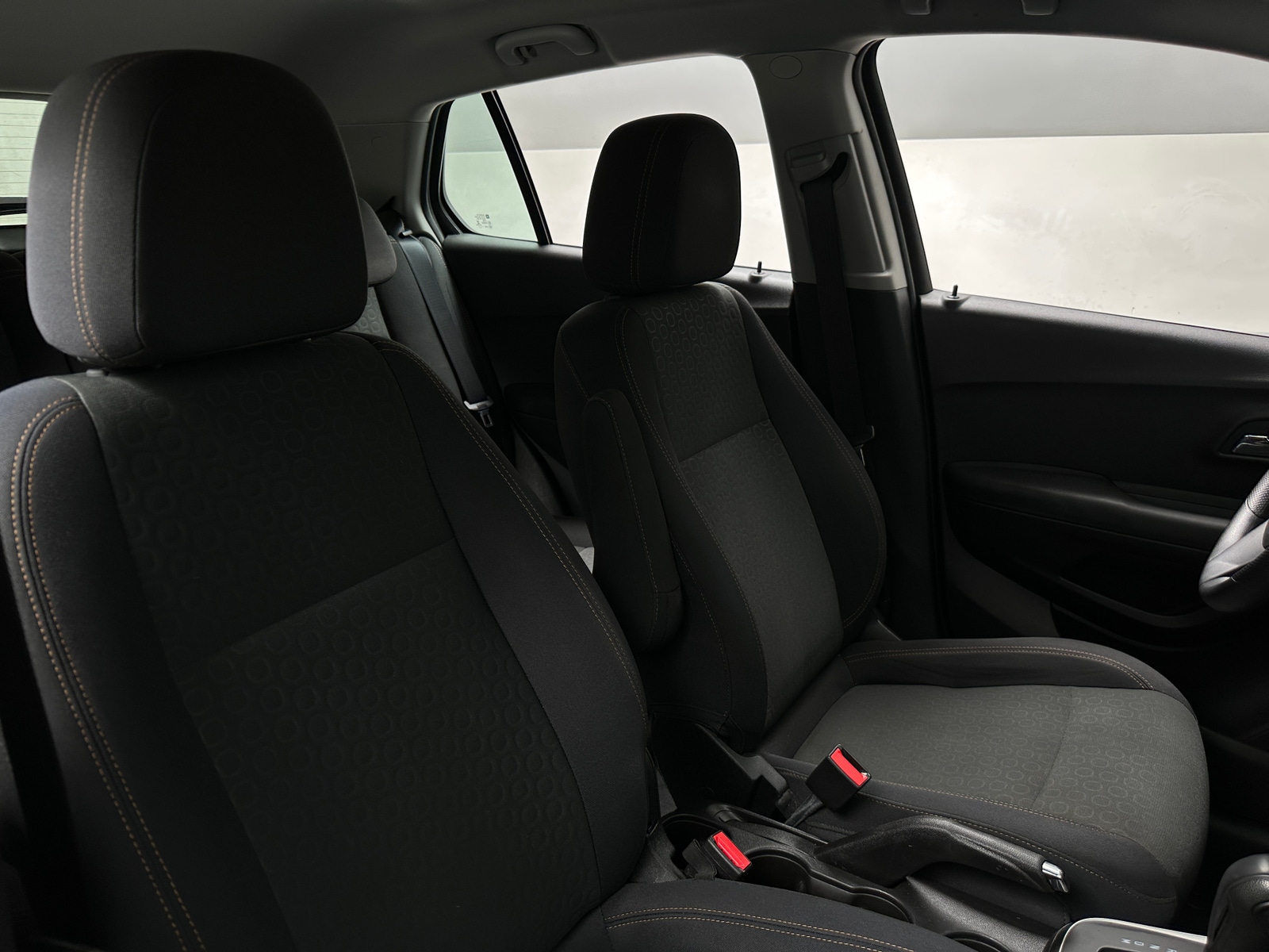 Thumbnail: 2017 Chevrolet Trax - 2