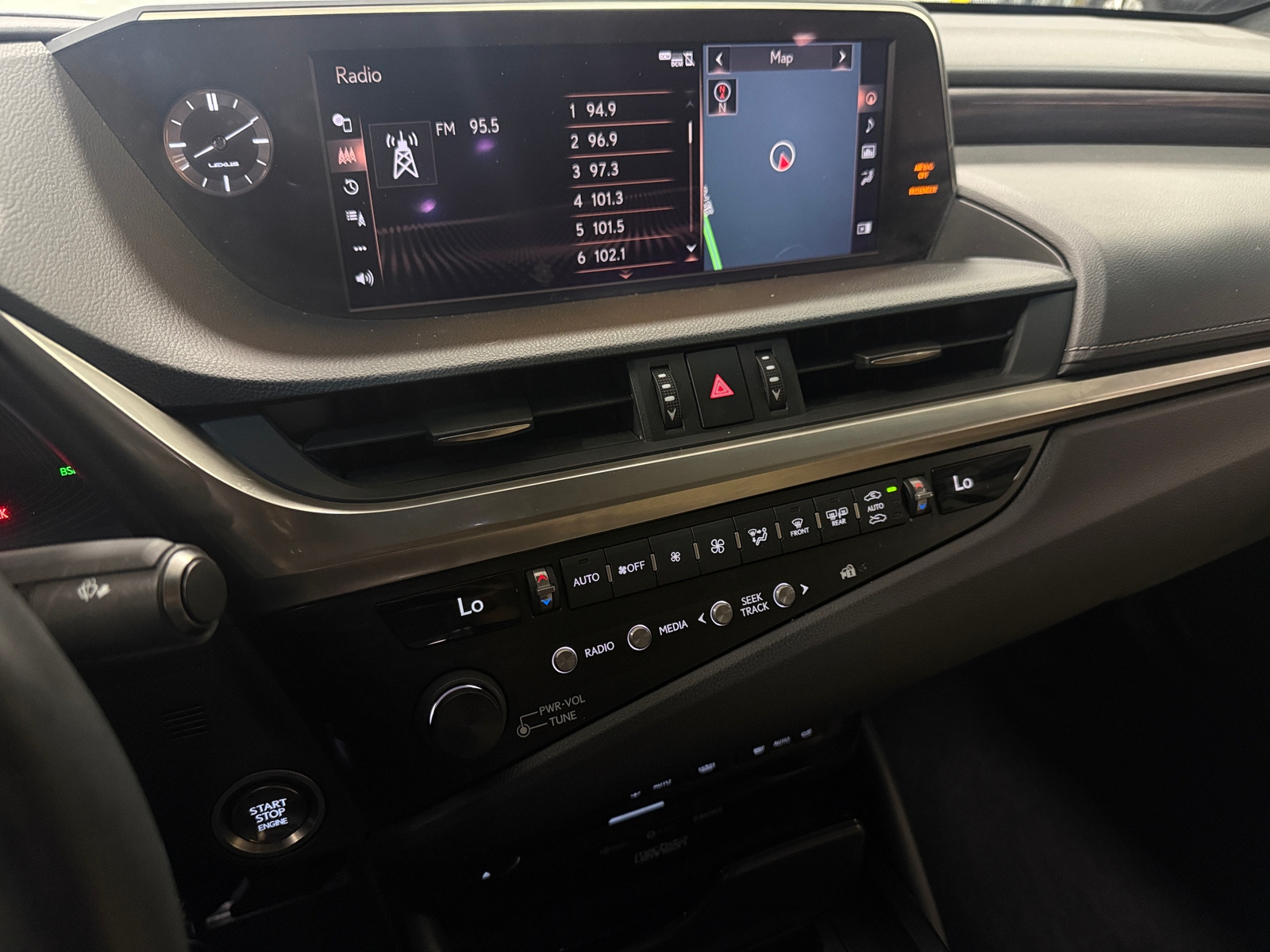 Thumbnail: 2020 Lexus ES - 3
