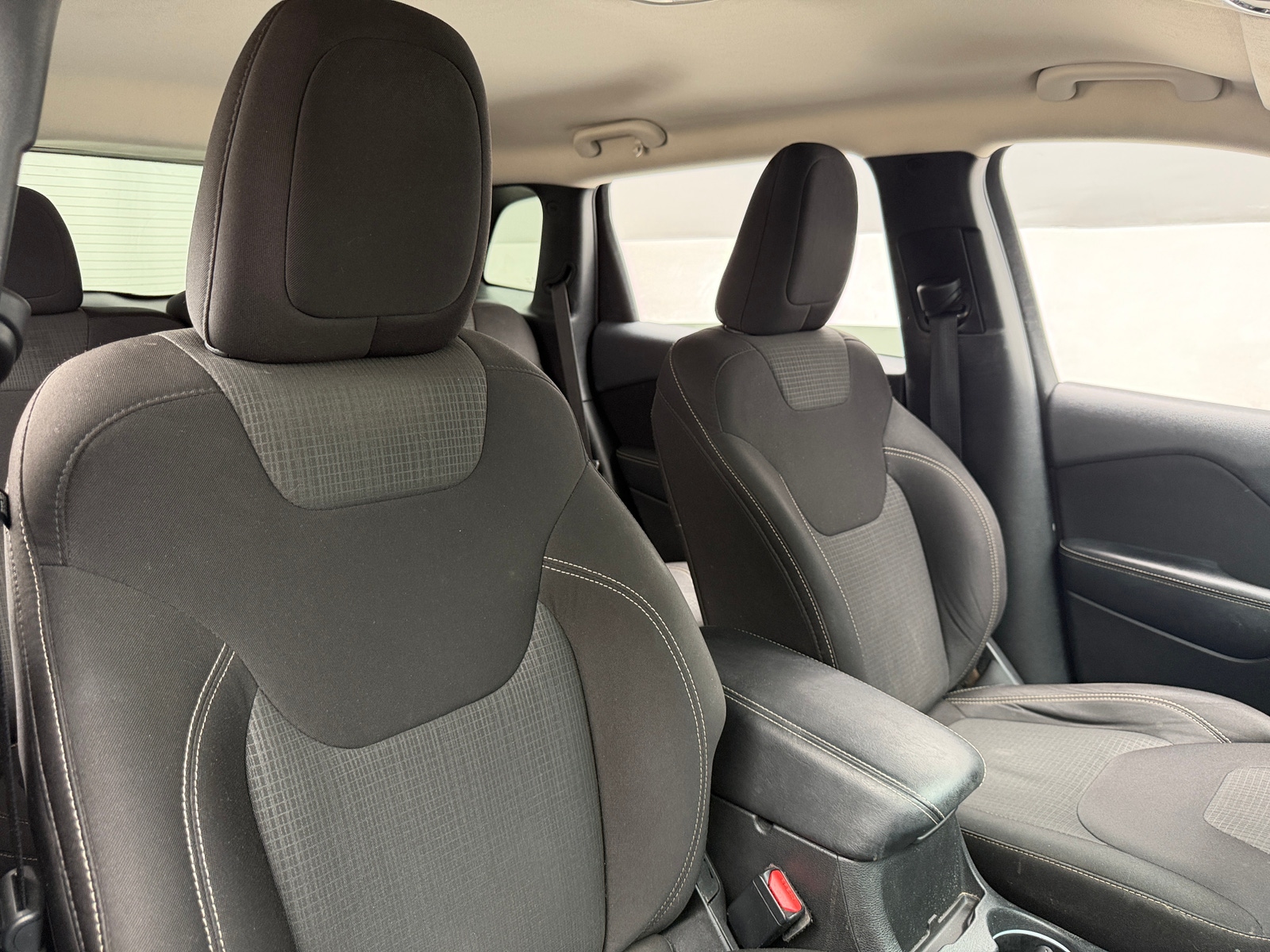 Thumbnail: 2015 Jeep Cherokee - 2