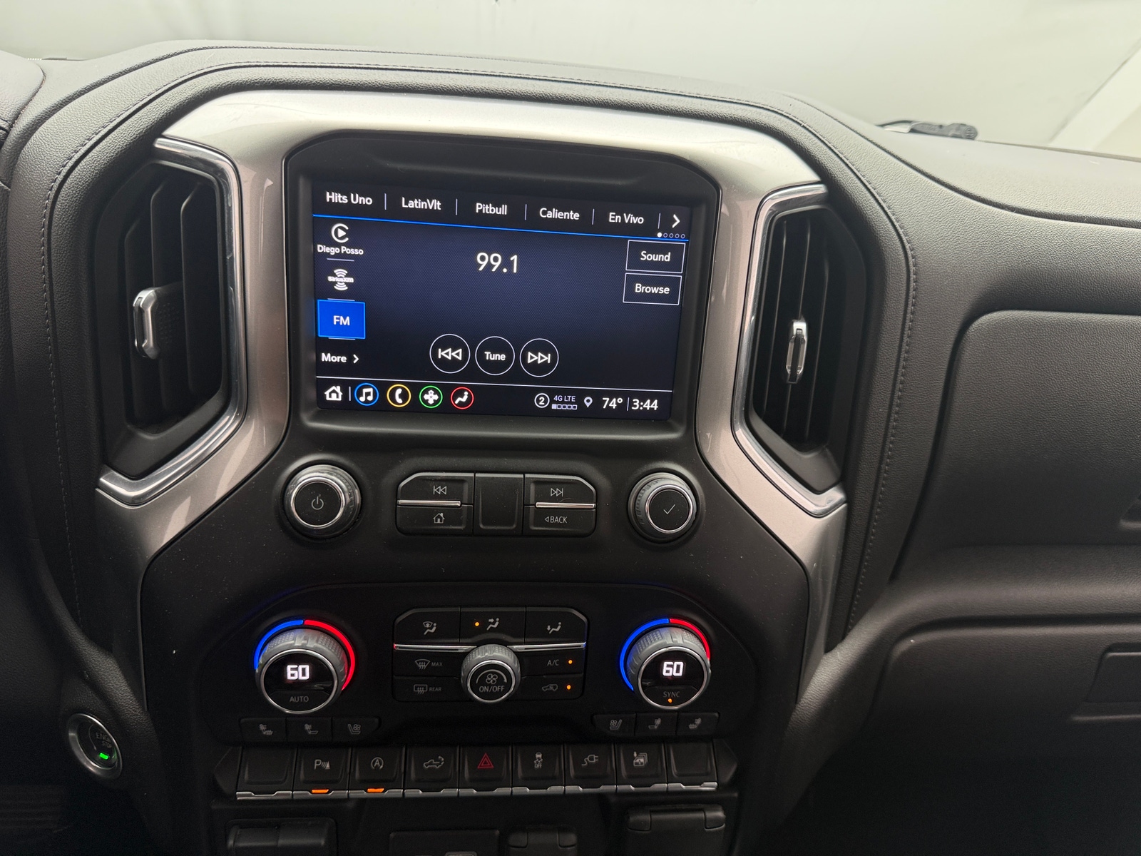Thumbnail: 2021 Chevrolet Silverado 1500 - 3