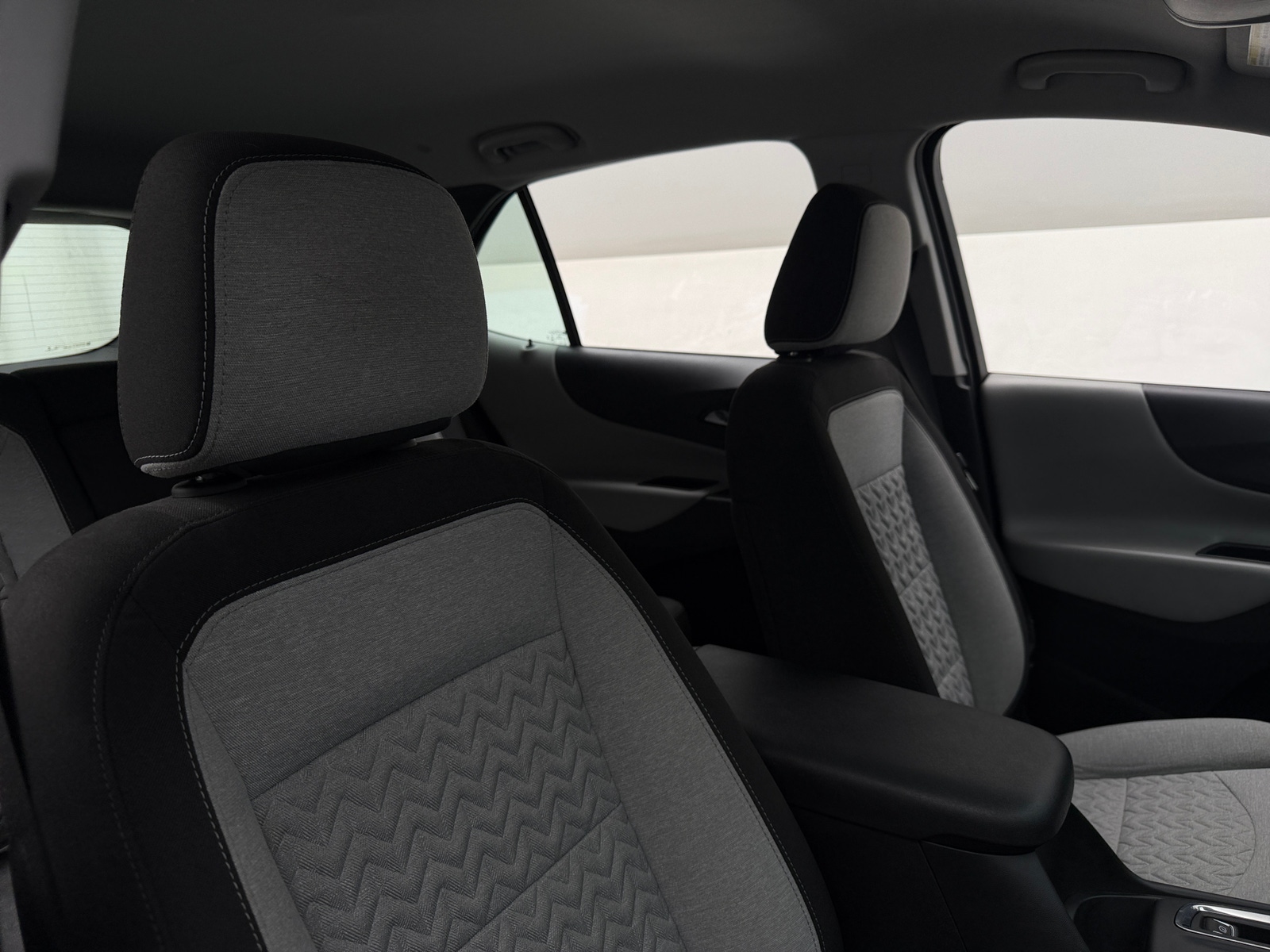 Thumbnail: 2022 Chevrolet Equinox - 2