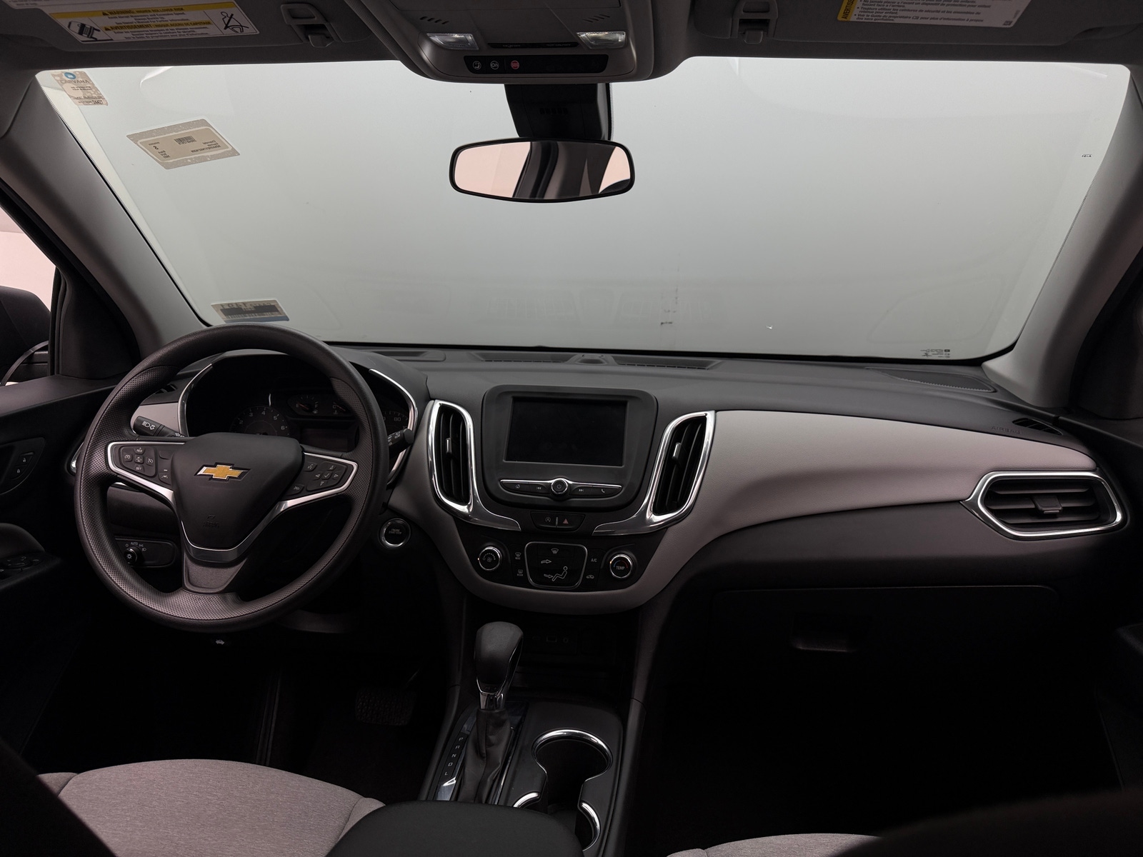 Thumbnail: 2022 Chevrolet Equinox - 3