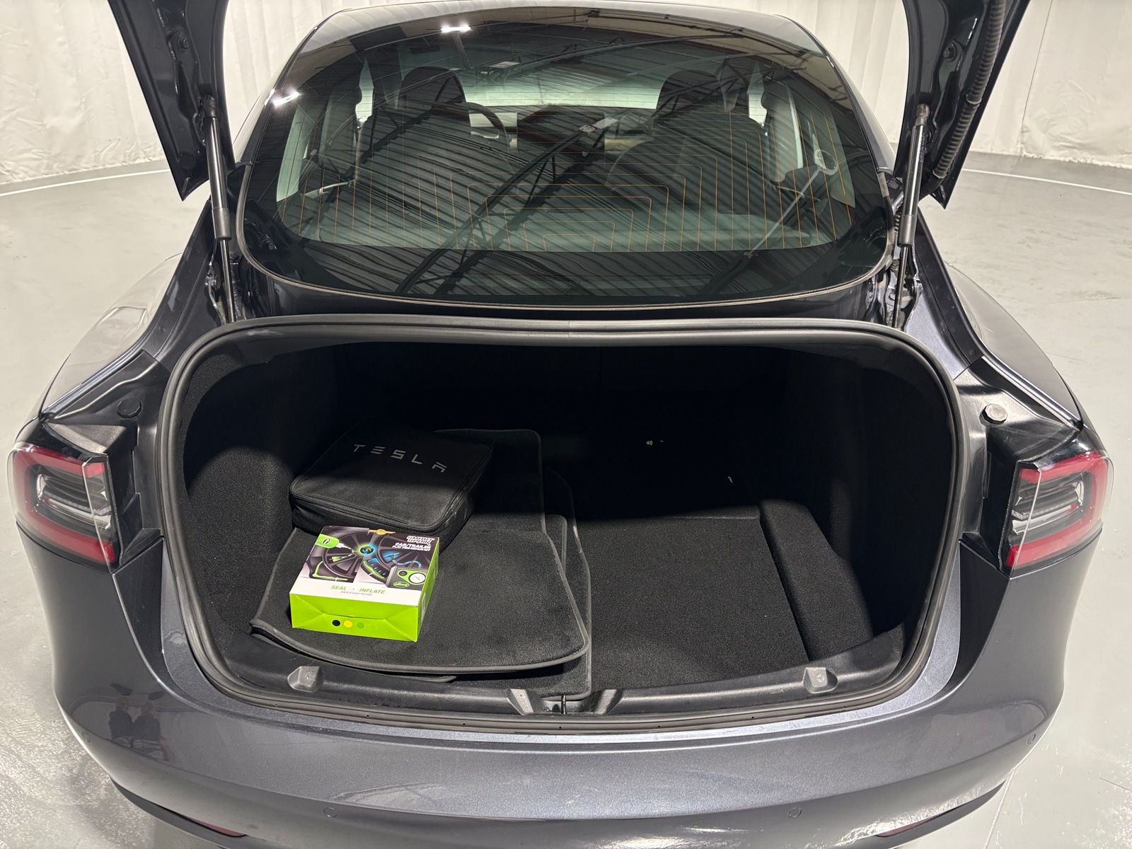 Thumbnail: 2018 Tesla Model 3 - 6