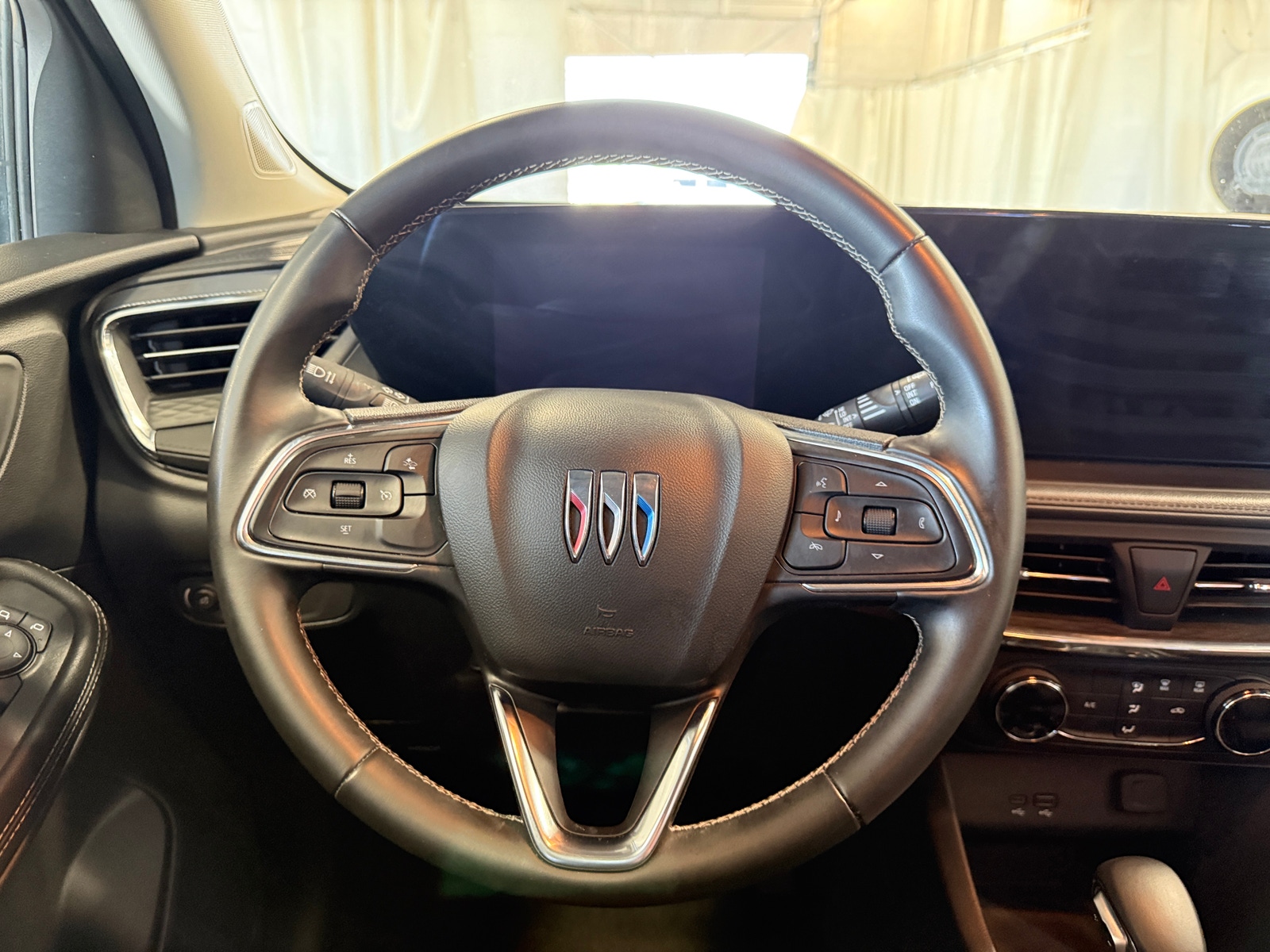 Thumbnail: 2025 Buick Encore GX - 4