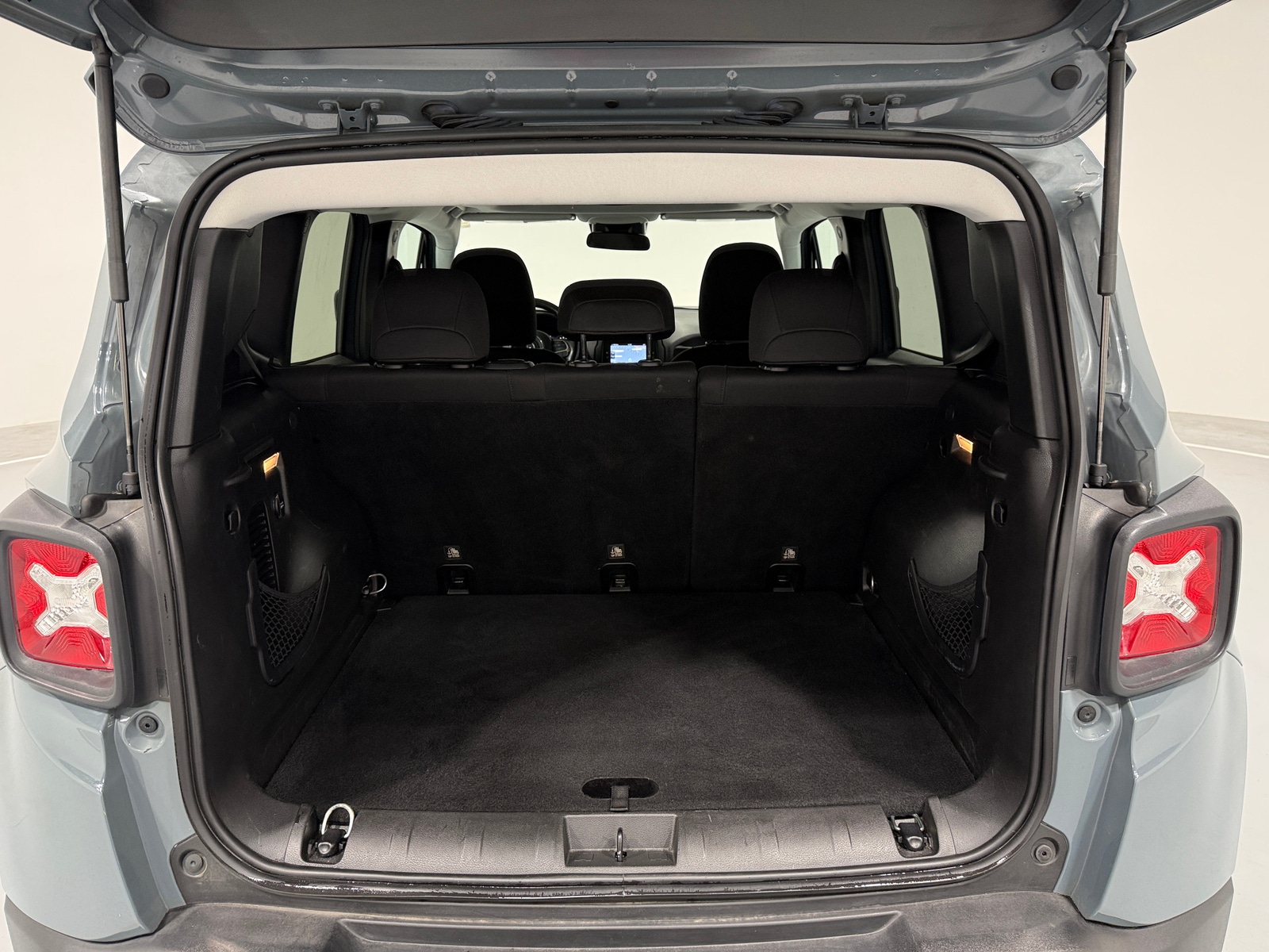 Thumbnail: 2017 Jeep Renegade - 7