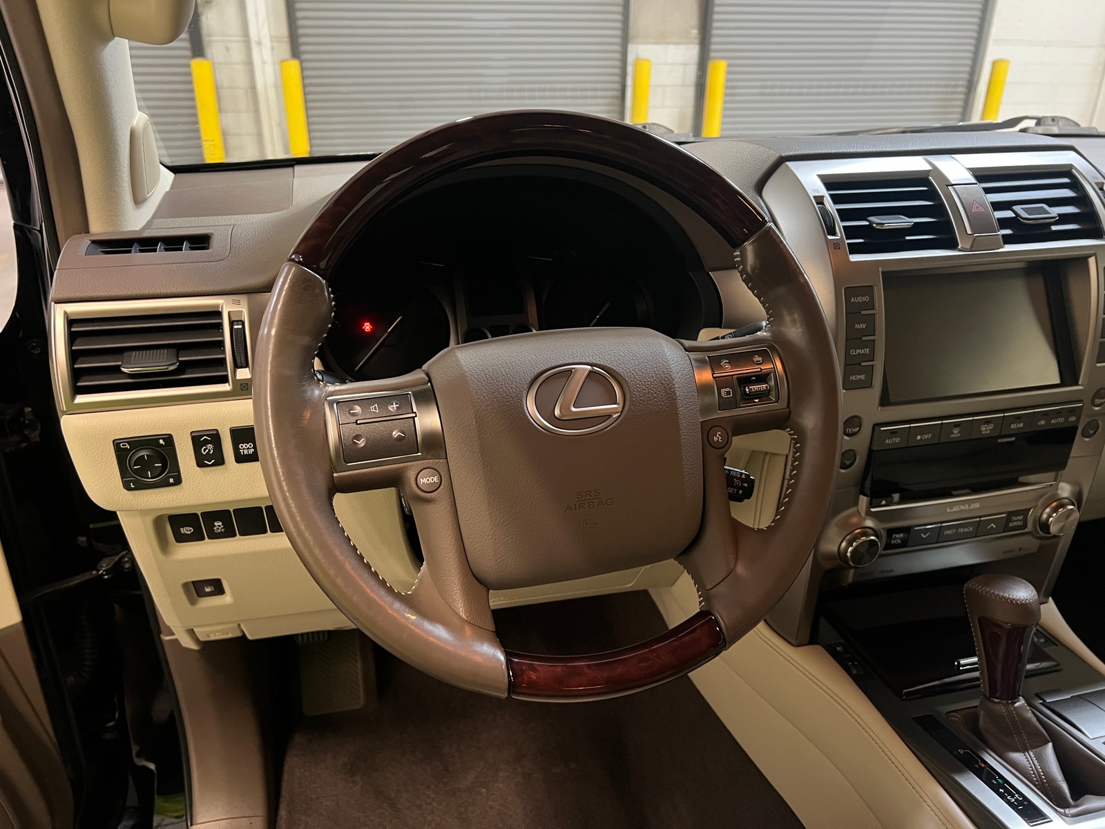 Thumbnail: 2018 Lexus GX - 4