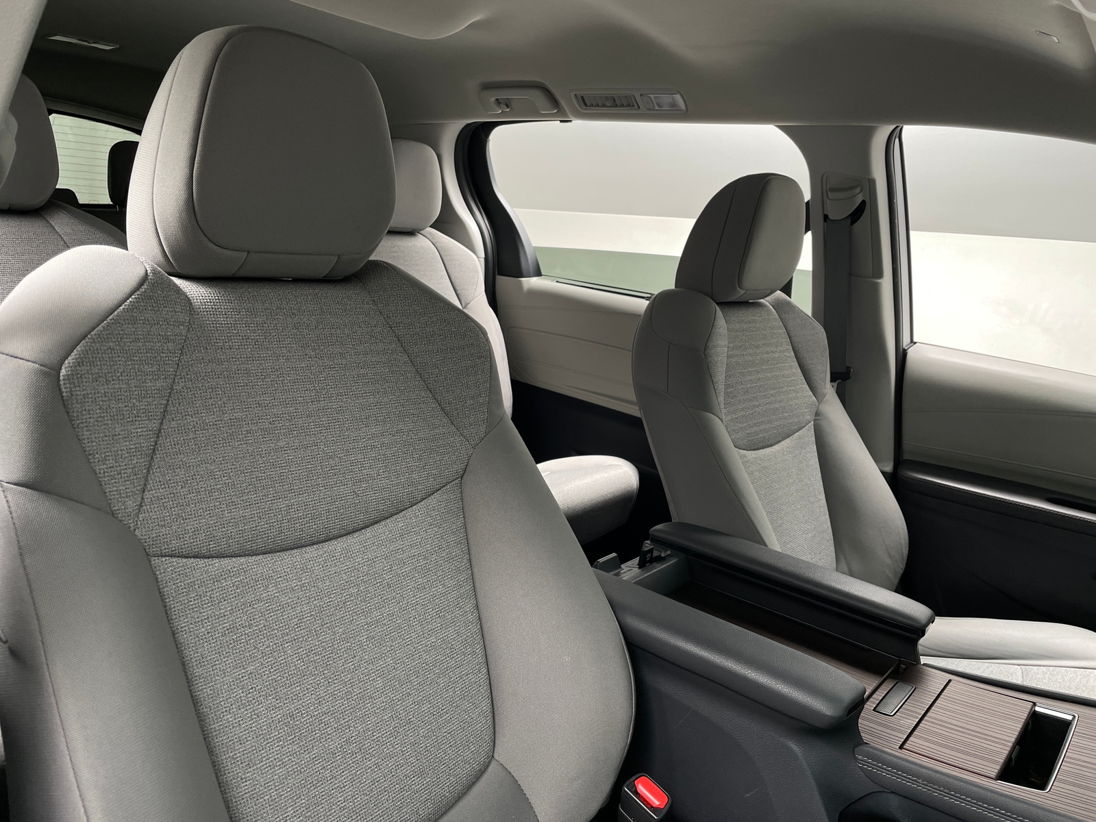 Thumbnail: 2023 Toyota Sienna - 2