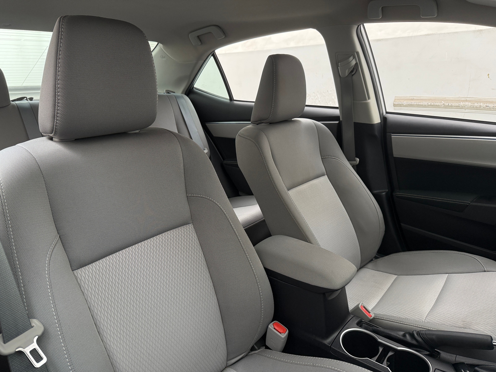 Thumbnail: 2015 Toyota Corolla - 2