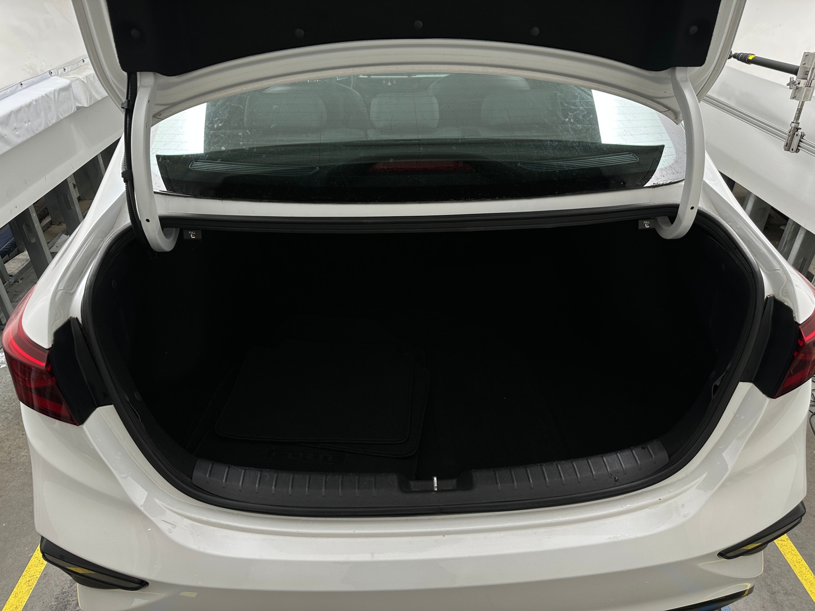 Thumbnail: 2021 Kia Forte - 7