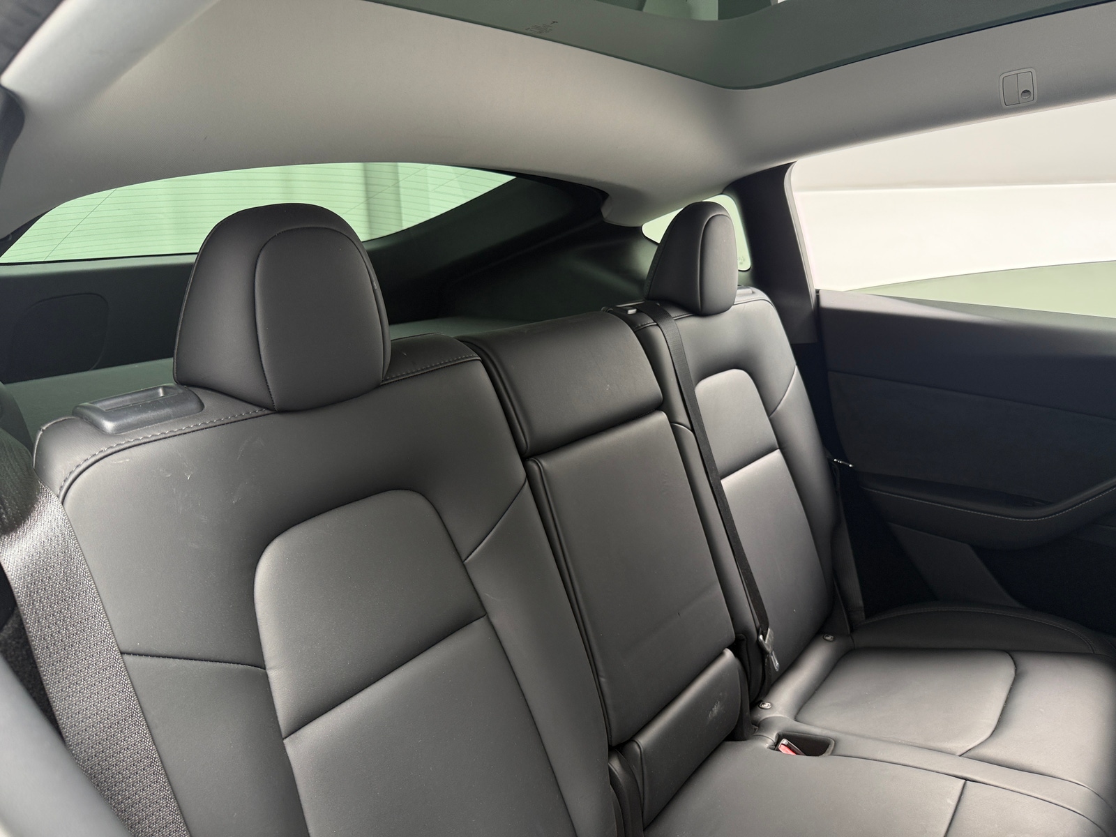 Thumbnail: 2023 Tesla Model Y - 4