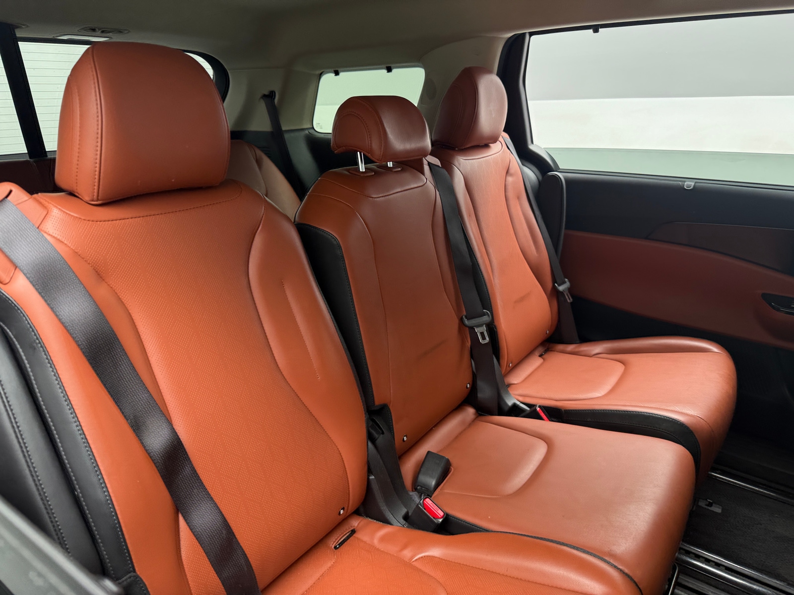 Thumbnail: 2023 Kia Carnival - 5