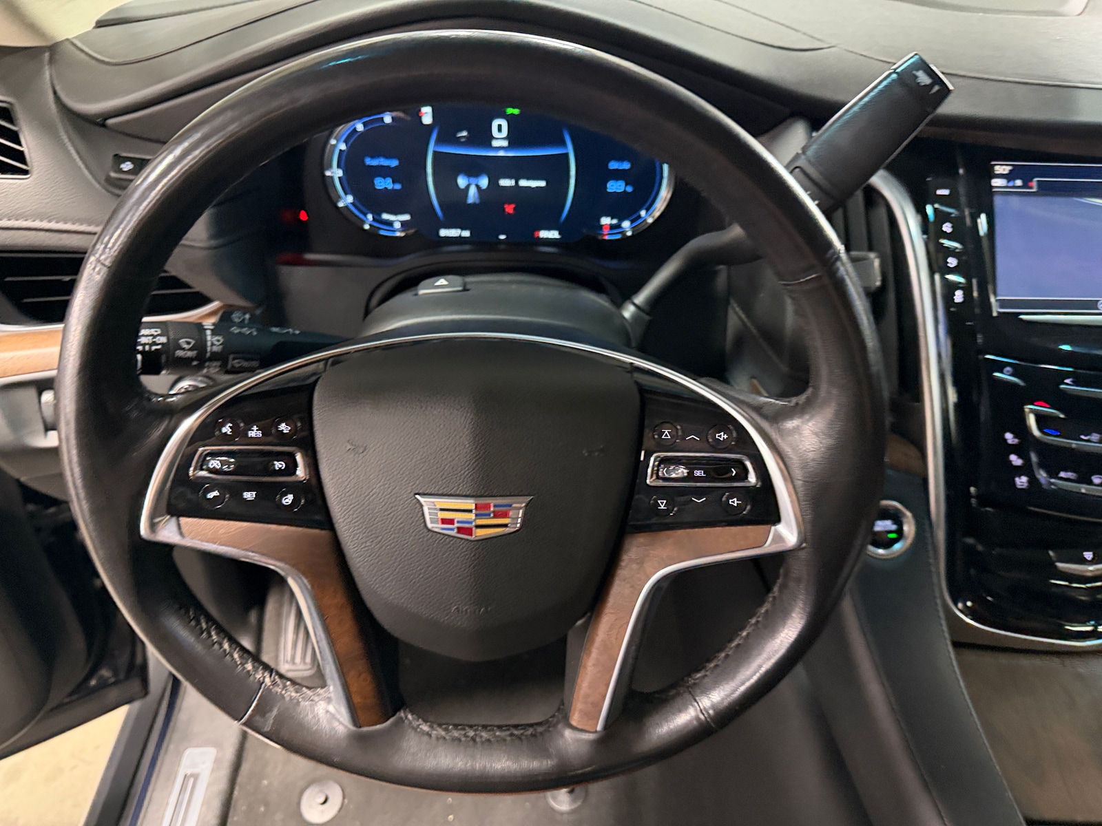 Thumbnail: 2020 Cadillac Escalade - 4