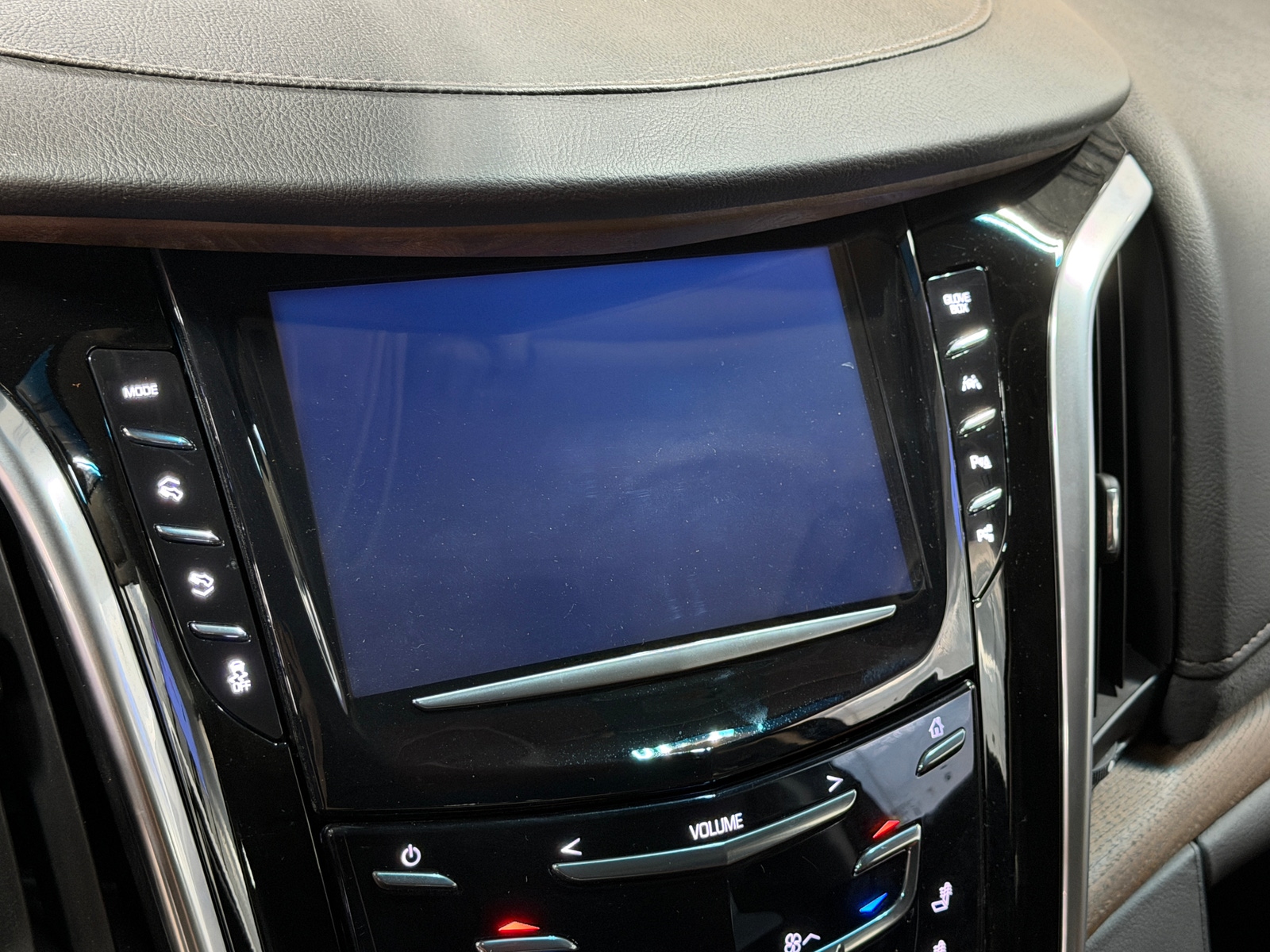 Thumbnail: 2020 Cadillac Escalade - 3
