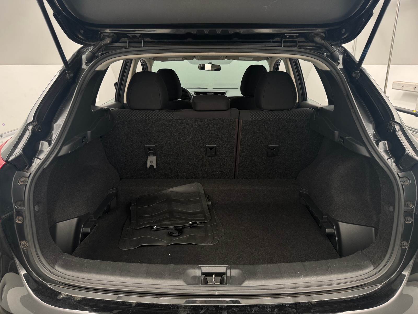 Thumbnail: 2019 Nissan Rogue Sport - 7