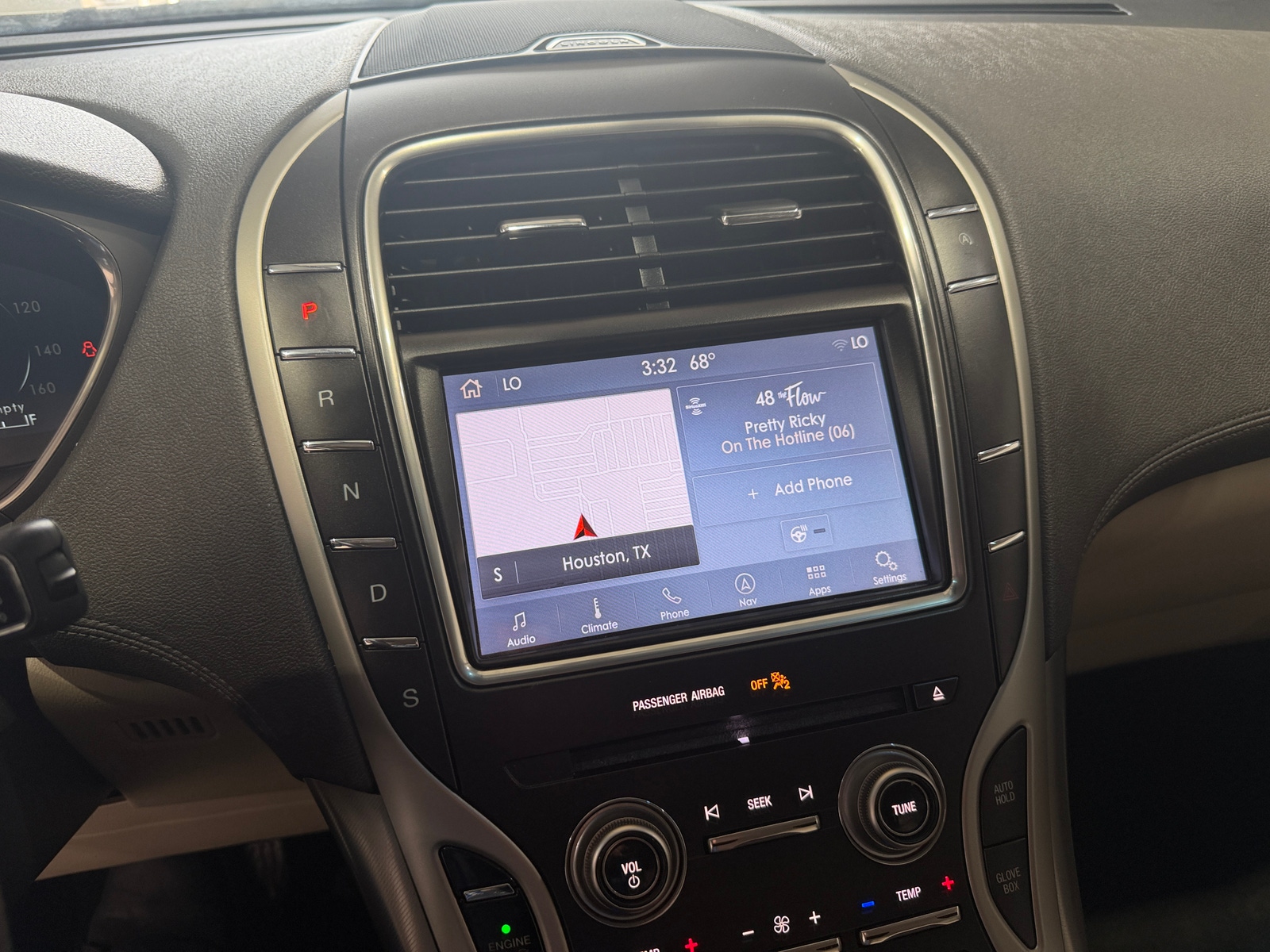Thumbnail: 2019 Lincoln Nautilus - 3