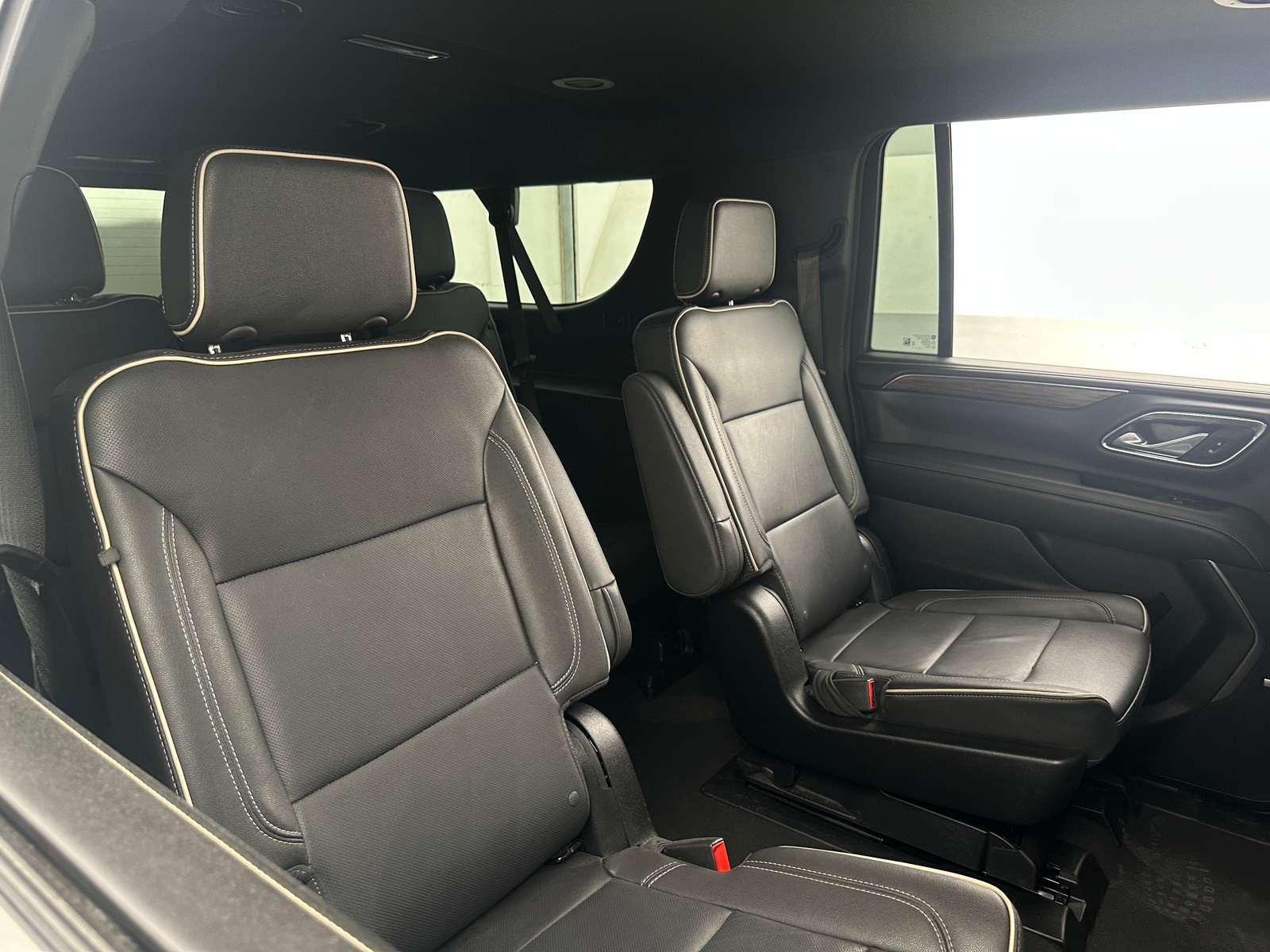 Thumbnail: 2023 Chevrolet Suburban - 5