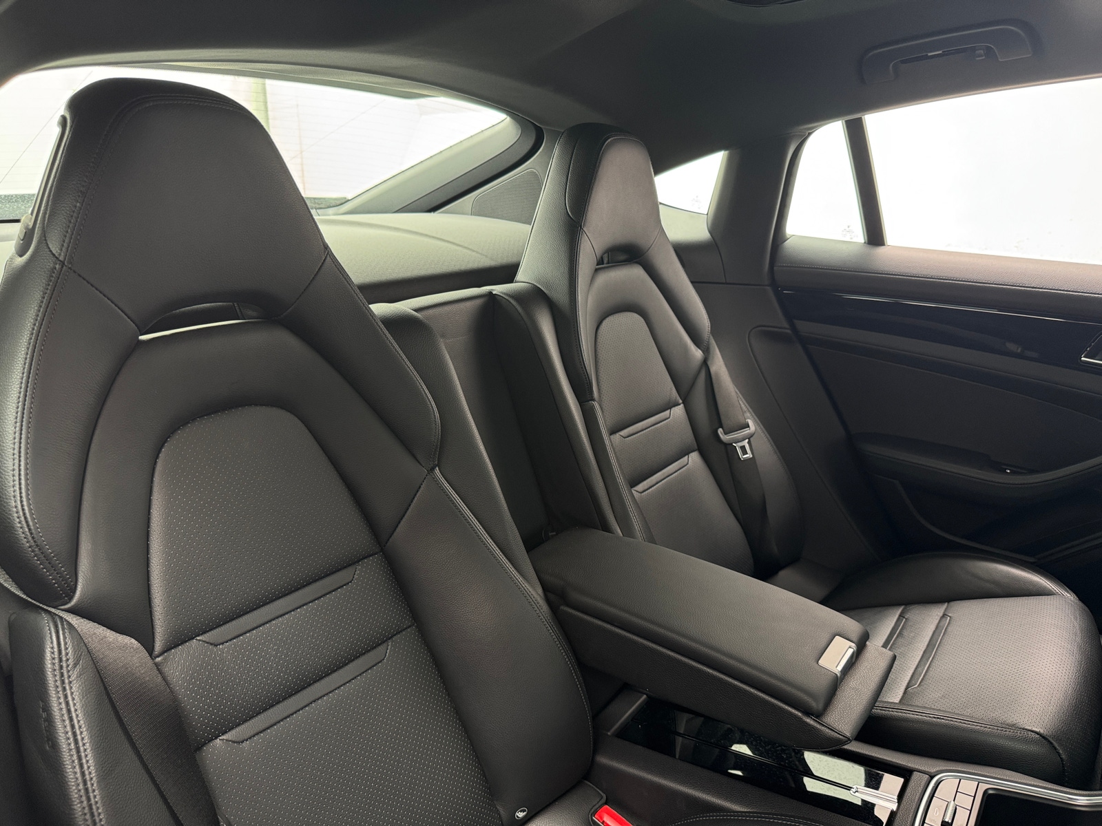Thumbnail: 2018 Porsche Panamera - 5