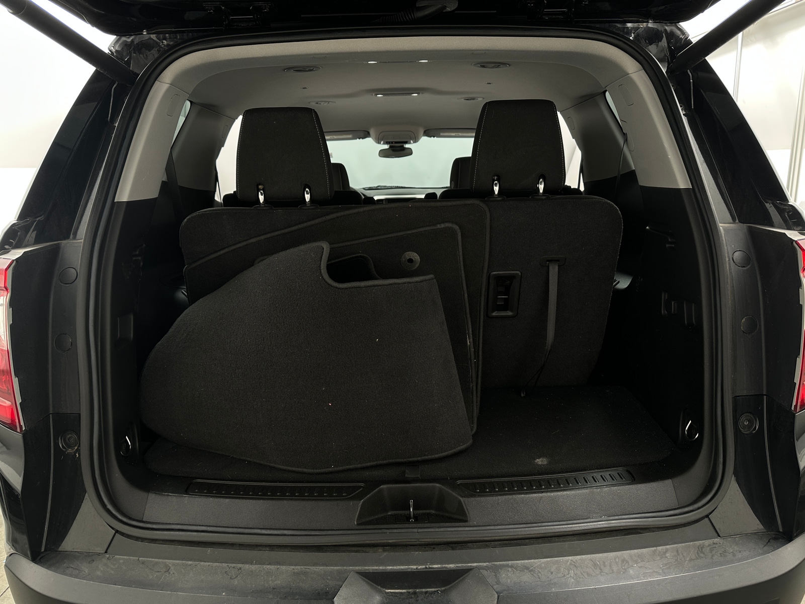 Thumbnail: 2023 GMC Acadia - 7