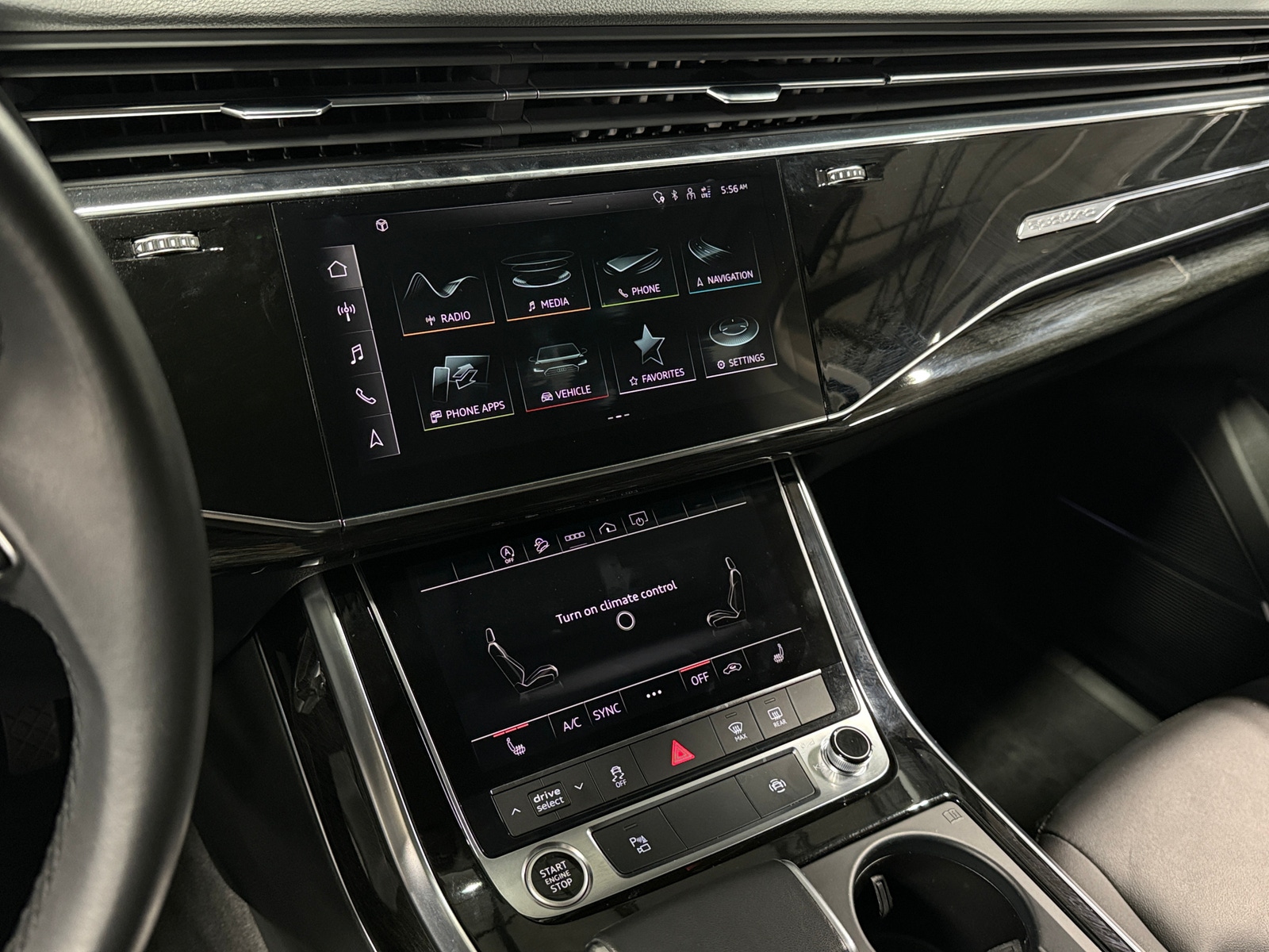 Thumbnail: 2022 Audi Q7 - 3