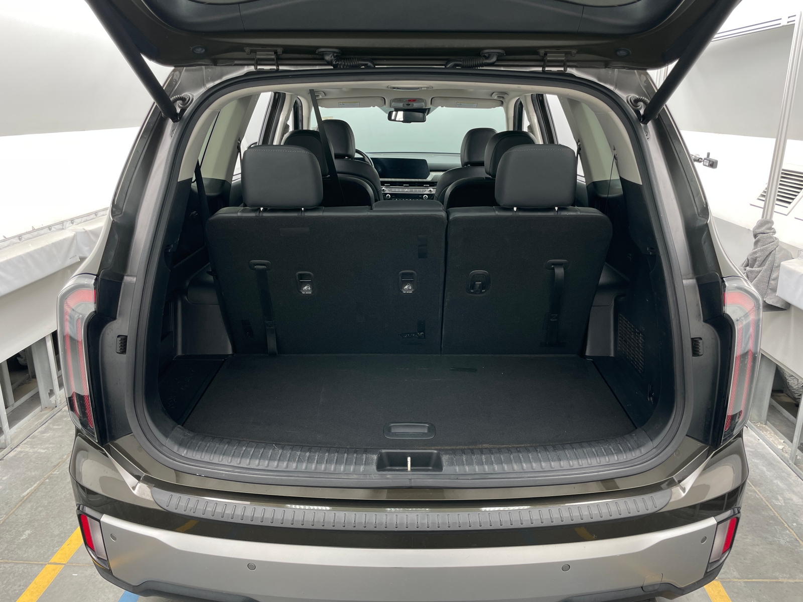 Thumbnail: 2023 Kia Telluride - 6