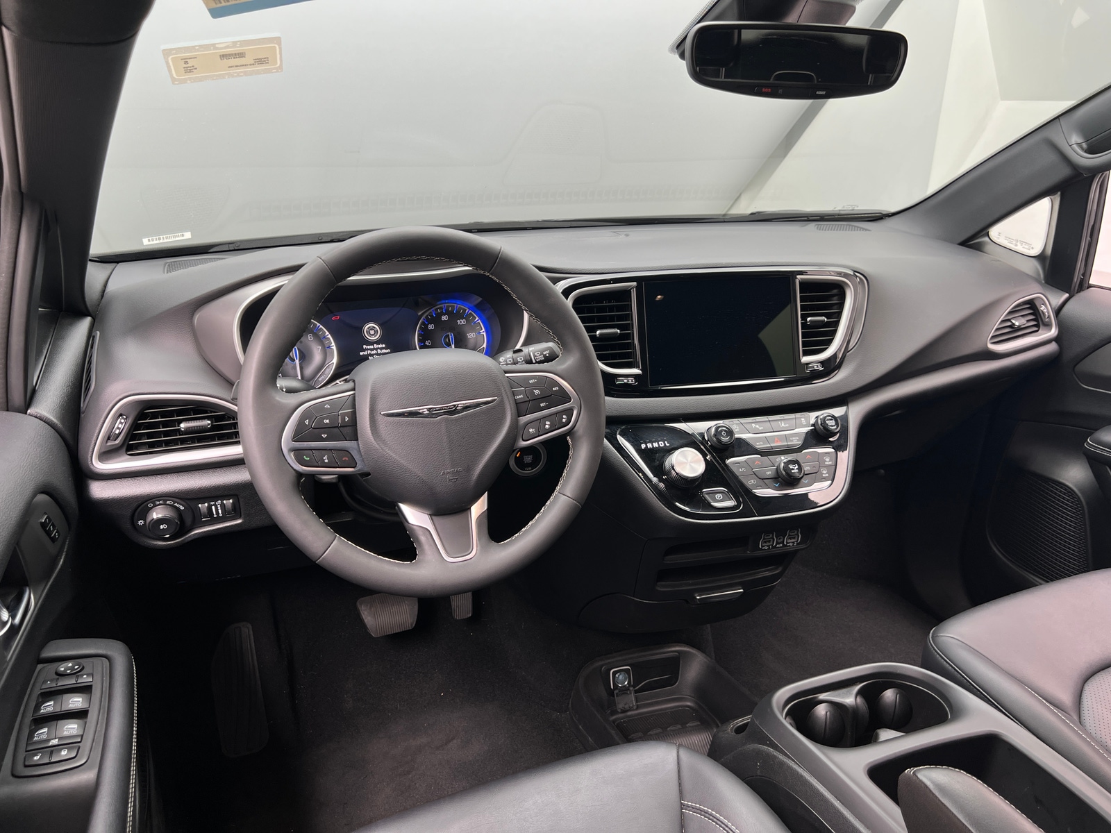 Thumbnail: 2025 Chrysler Pacifica - 2