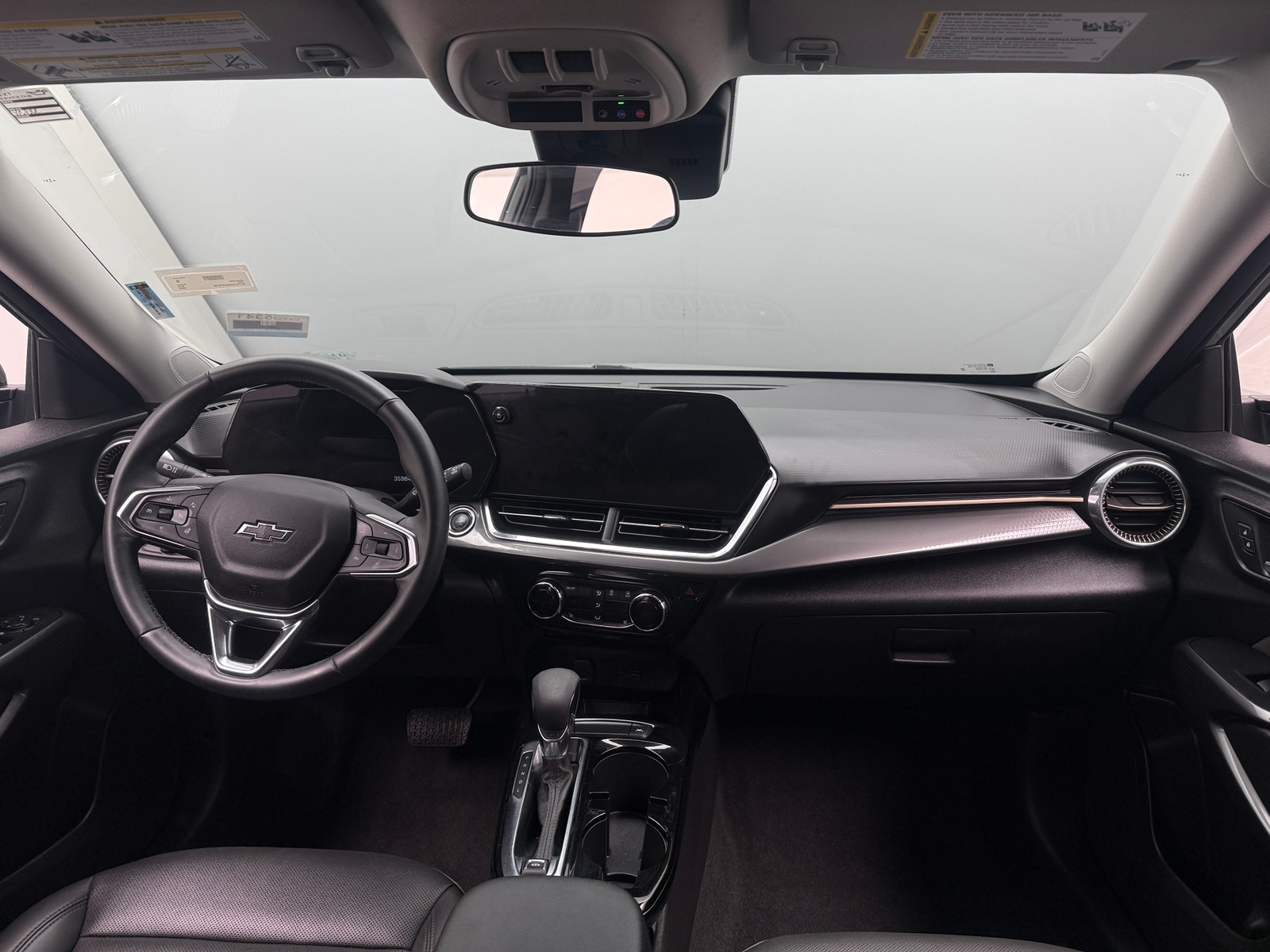 Thumbnail: 2025 Chevrolet Trax - 2